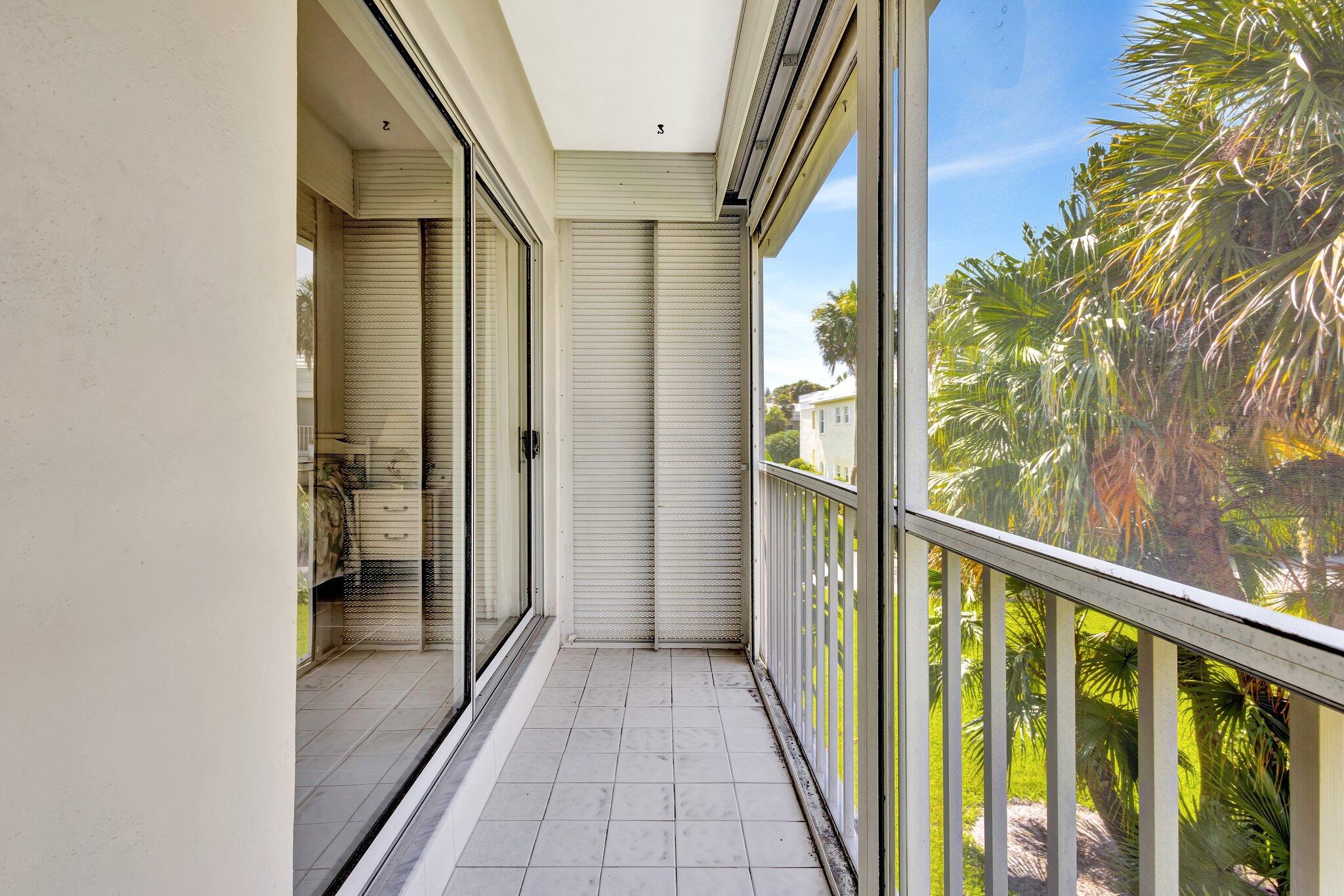 BANYAN HOUSE CONDO - Residential