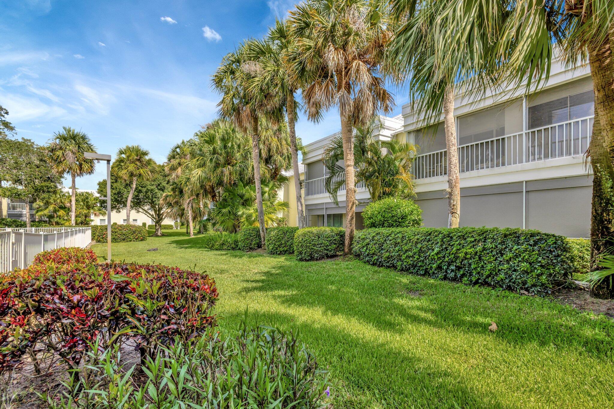 BANYAN HOUSE CONDO - Residential