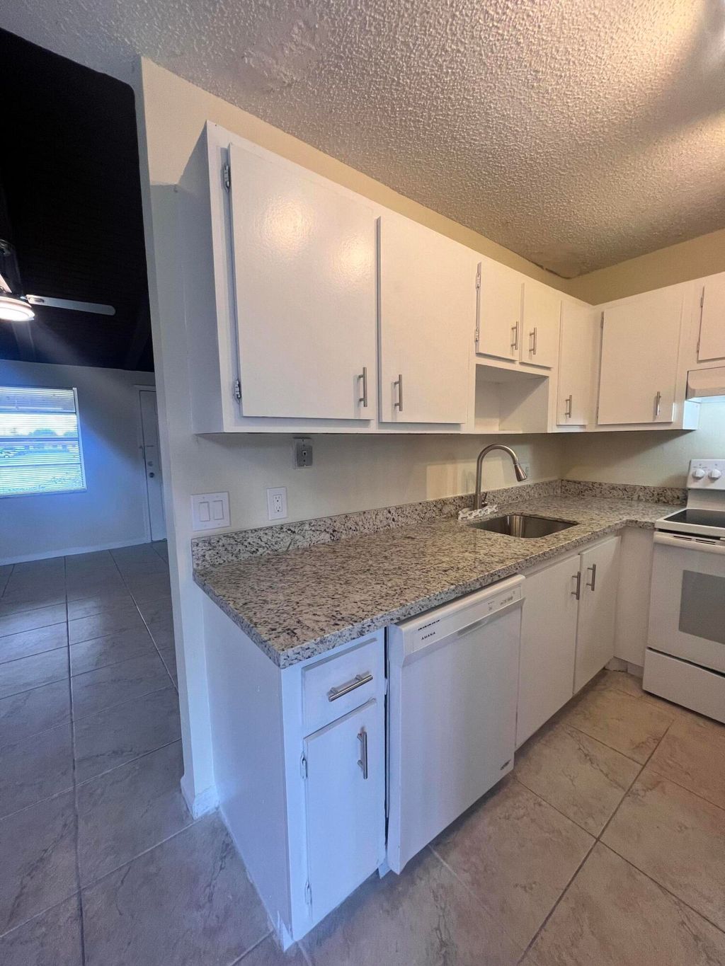 Photo of 492 Glenwood Drive #492, West Palm Beach, FL 33415 (MLS # R10936712)