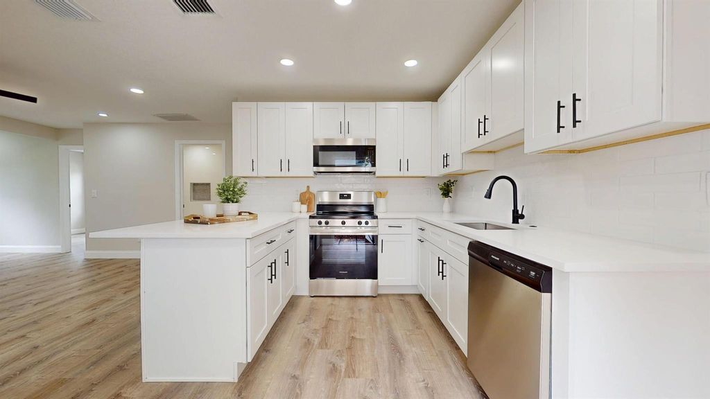 Photo of 426 S L Street, Lake Worth Beach, FL 33460 (MLS # R11108408)