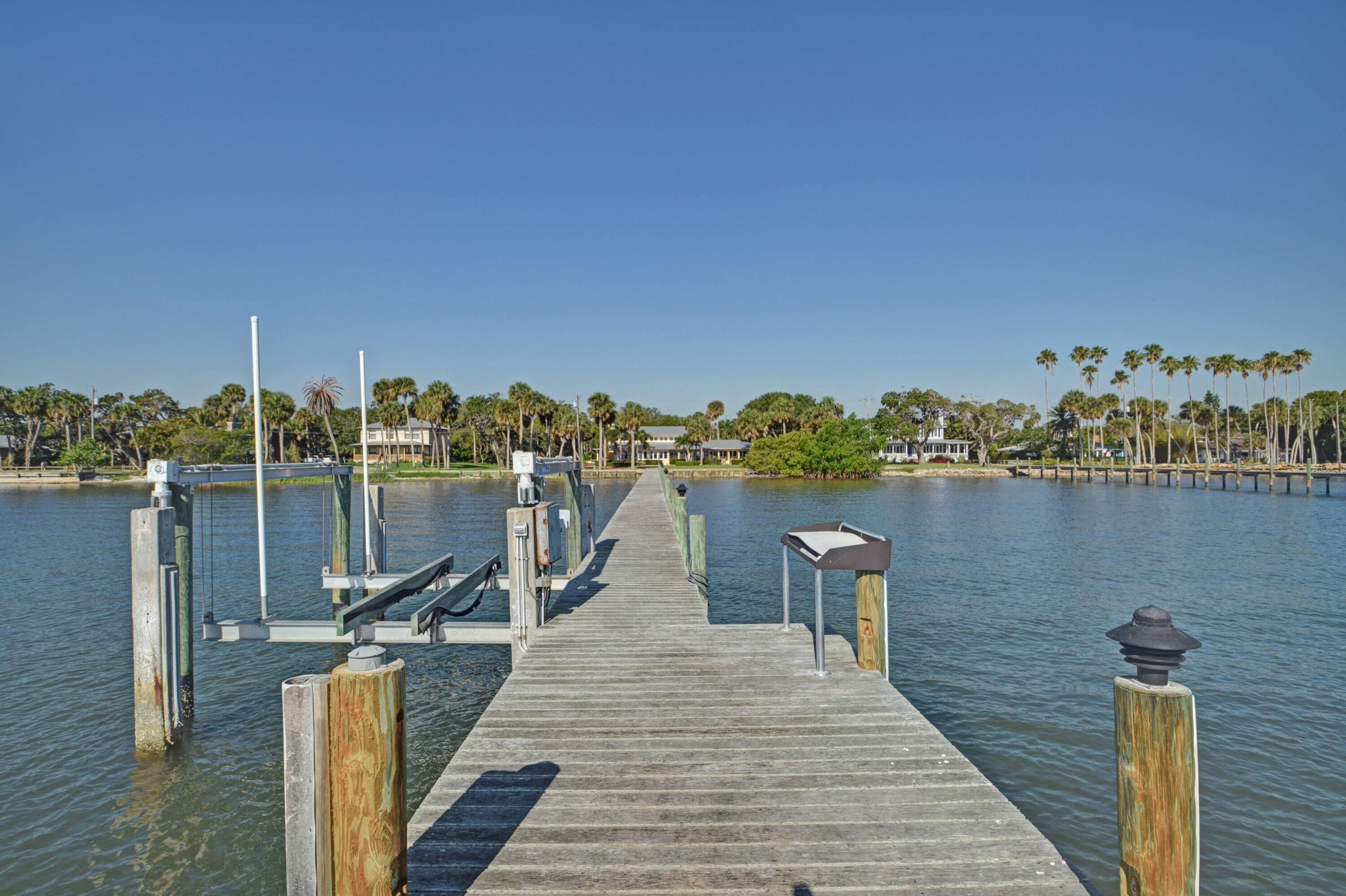 3209 N Indian River Drive