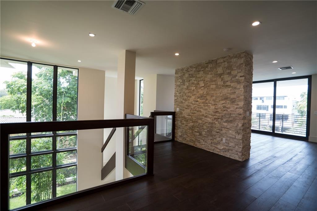 Rio Vista Isles - Residential