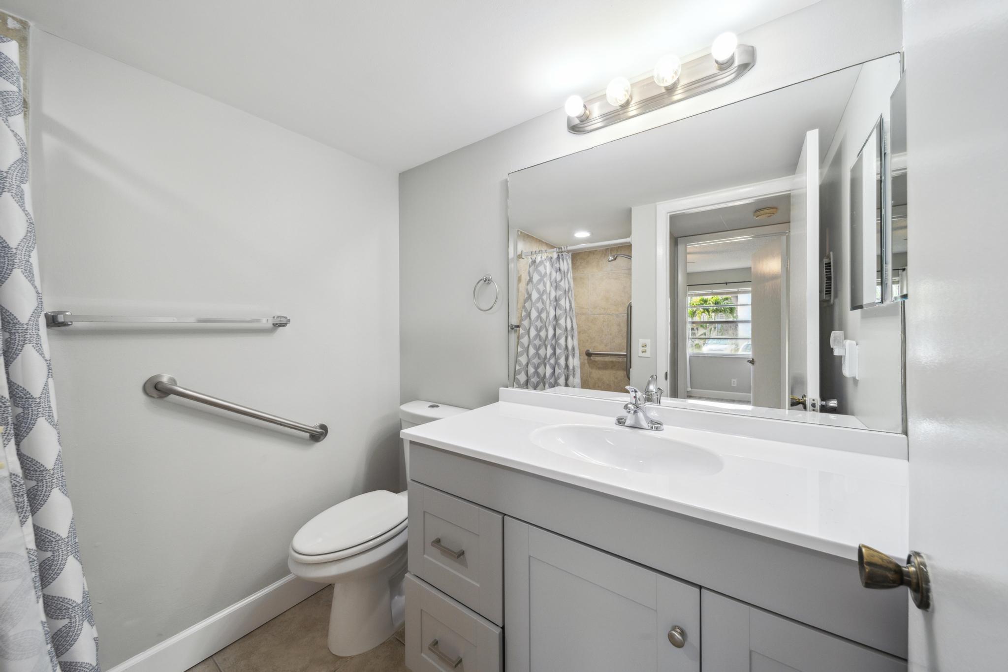 KINGS POINT FLANDERS COND - Residential Lease