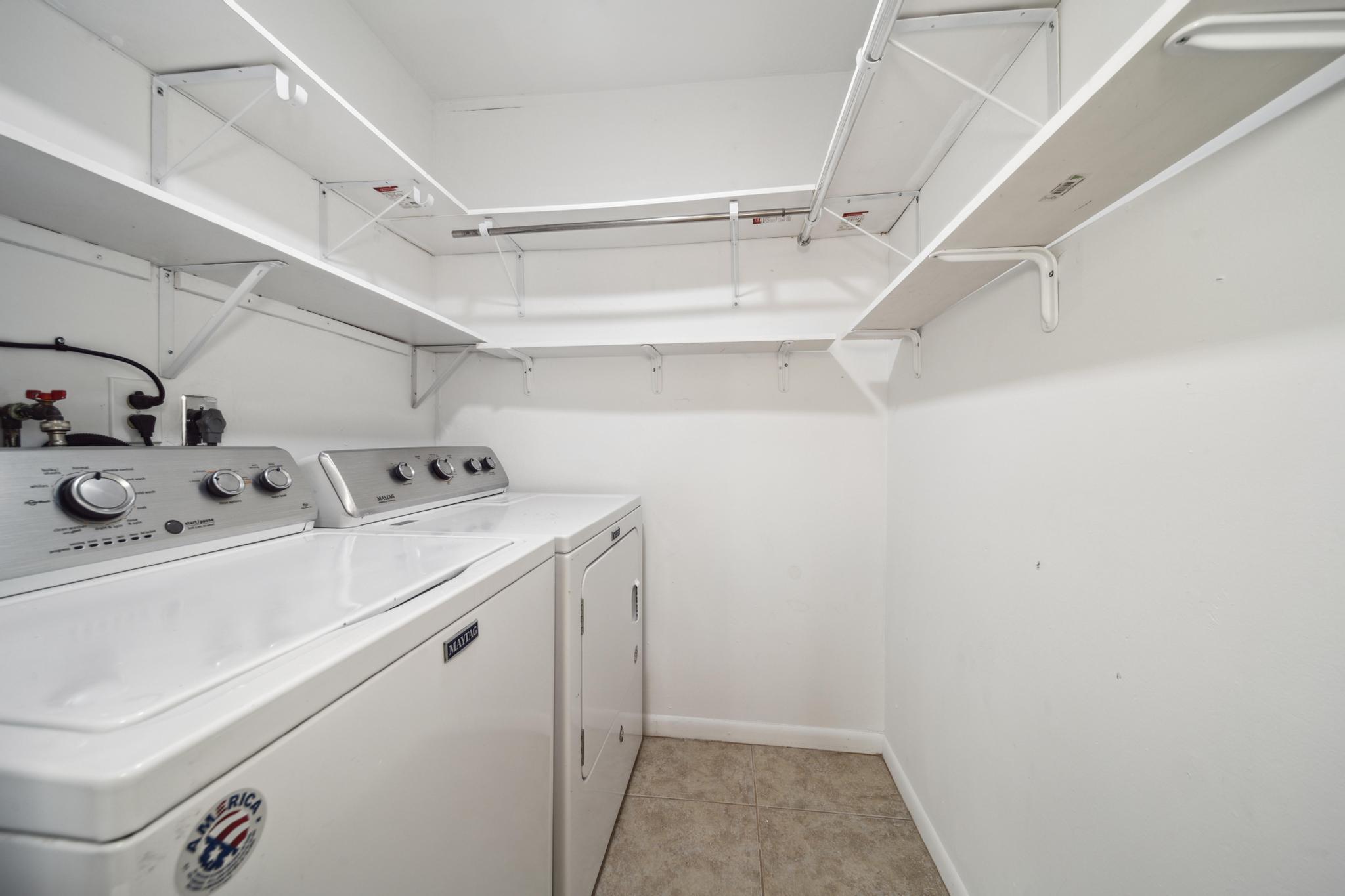 KINGS POINT FLANDERS COND - Residential Lease