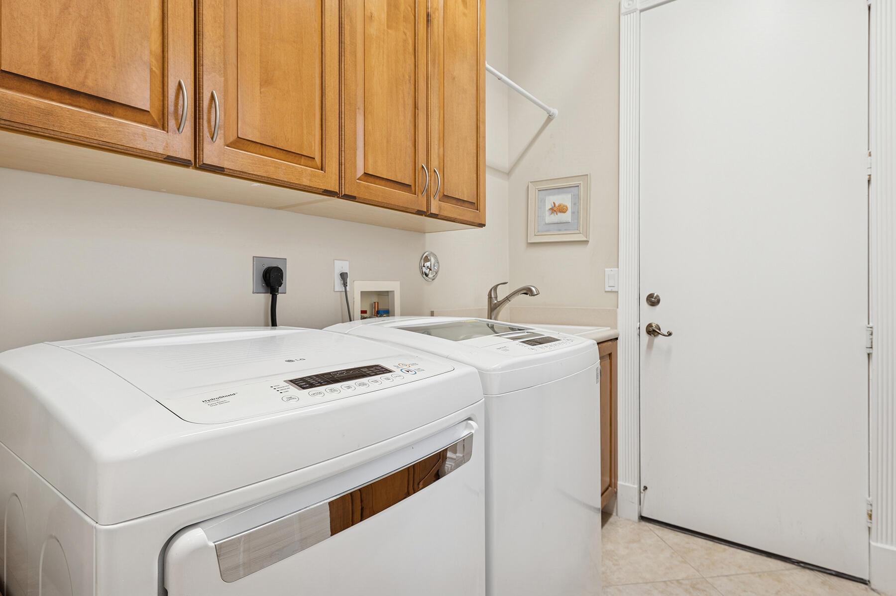 VALENCIA POINTE 1 - Residential