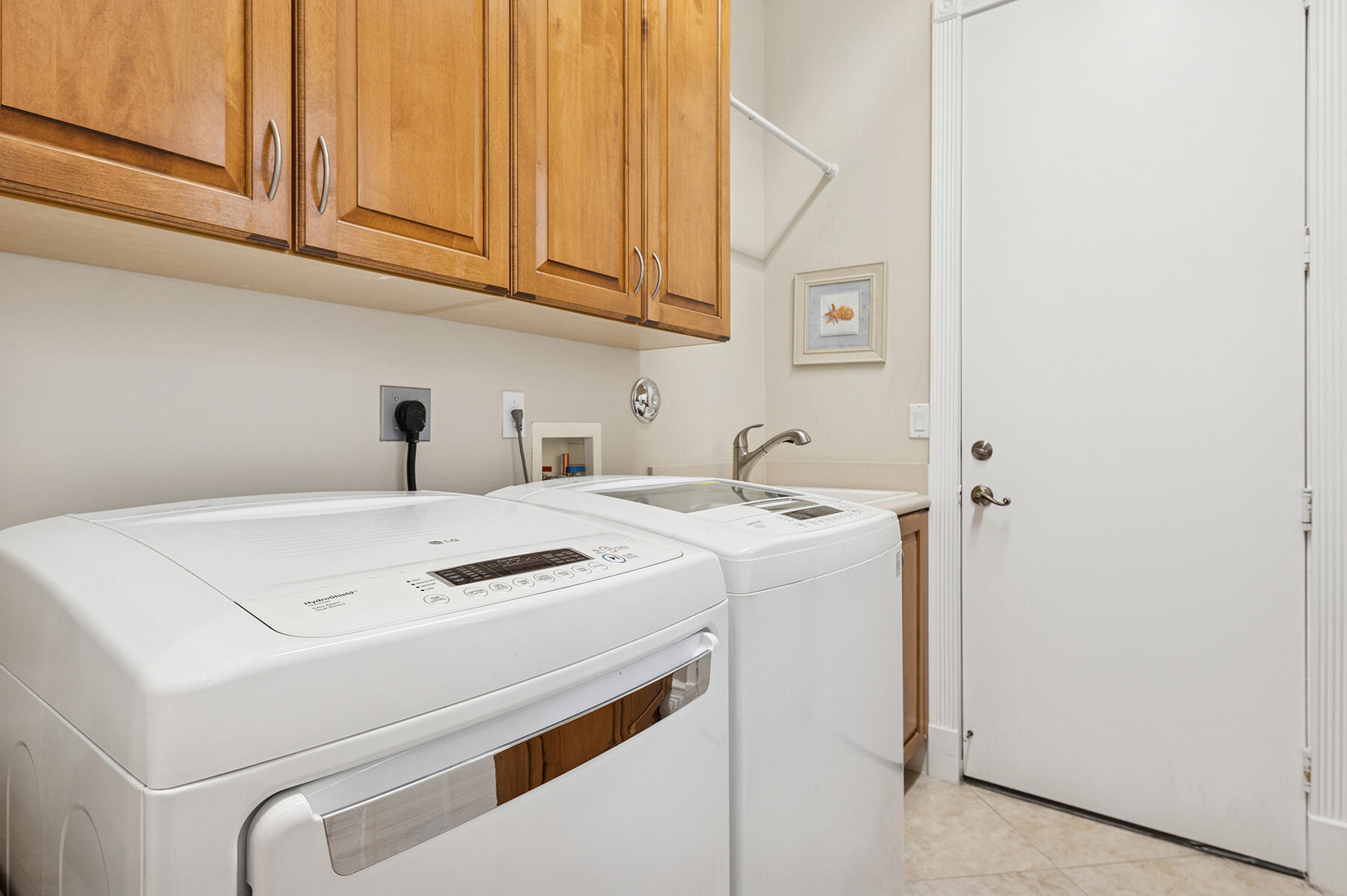 VALENCIA POINTE 1 - Residential