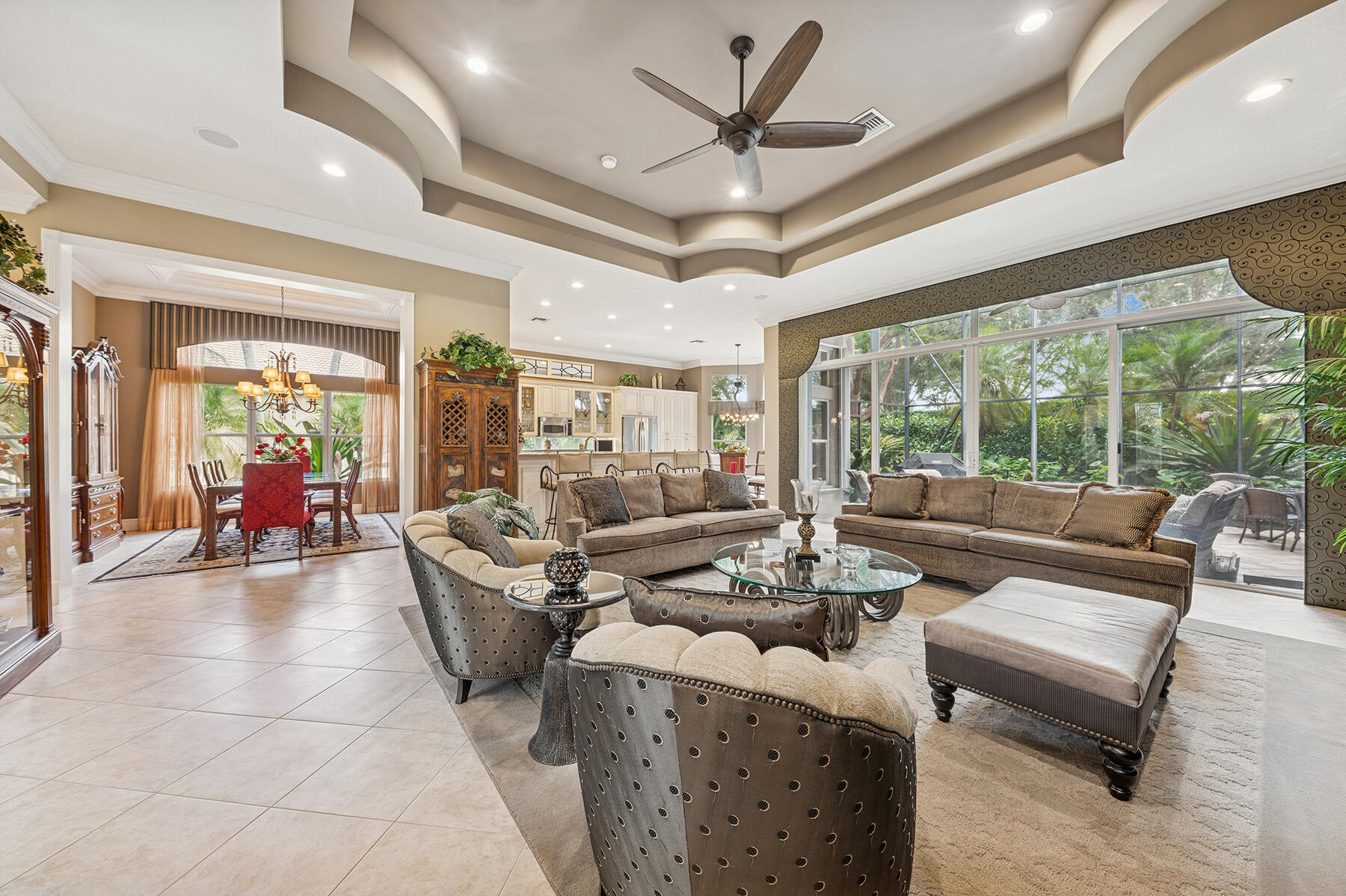 VALENCIA POINTE 1 - Residential