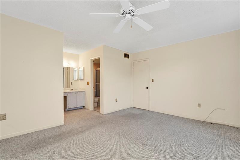 OAKBROOK - Residential