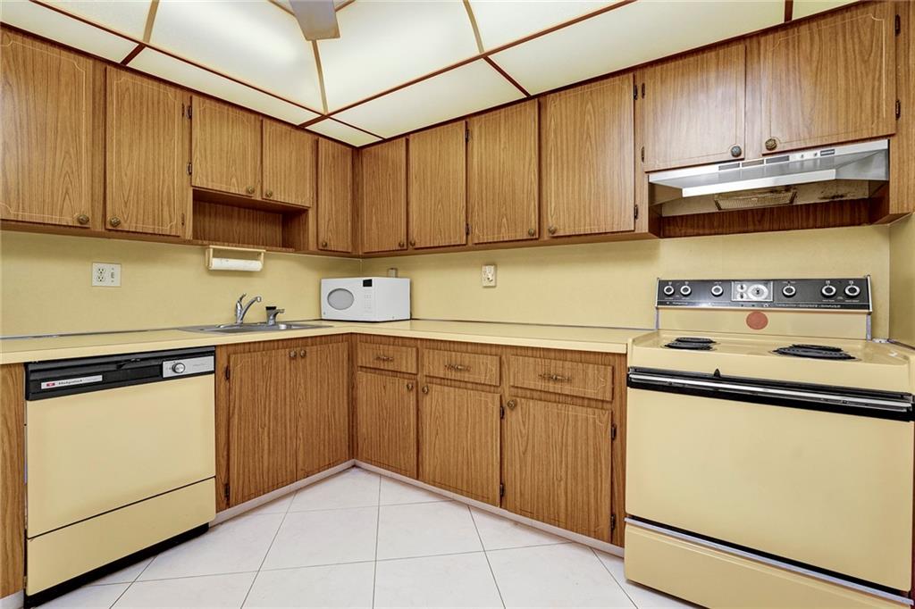 OAKBROOK - Residential