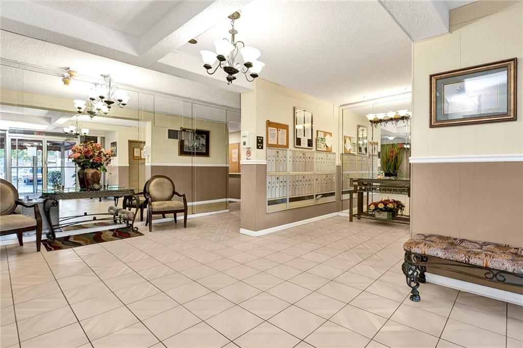 OAKBROOK - Residential