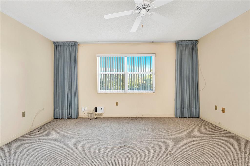 OAKBROOK - Residential