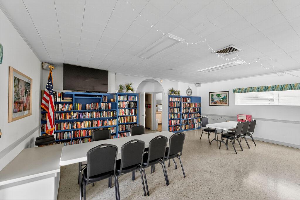 TEQUESTA GARDEN CONDO 3 - Residential Lease