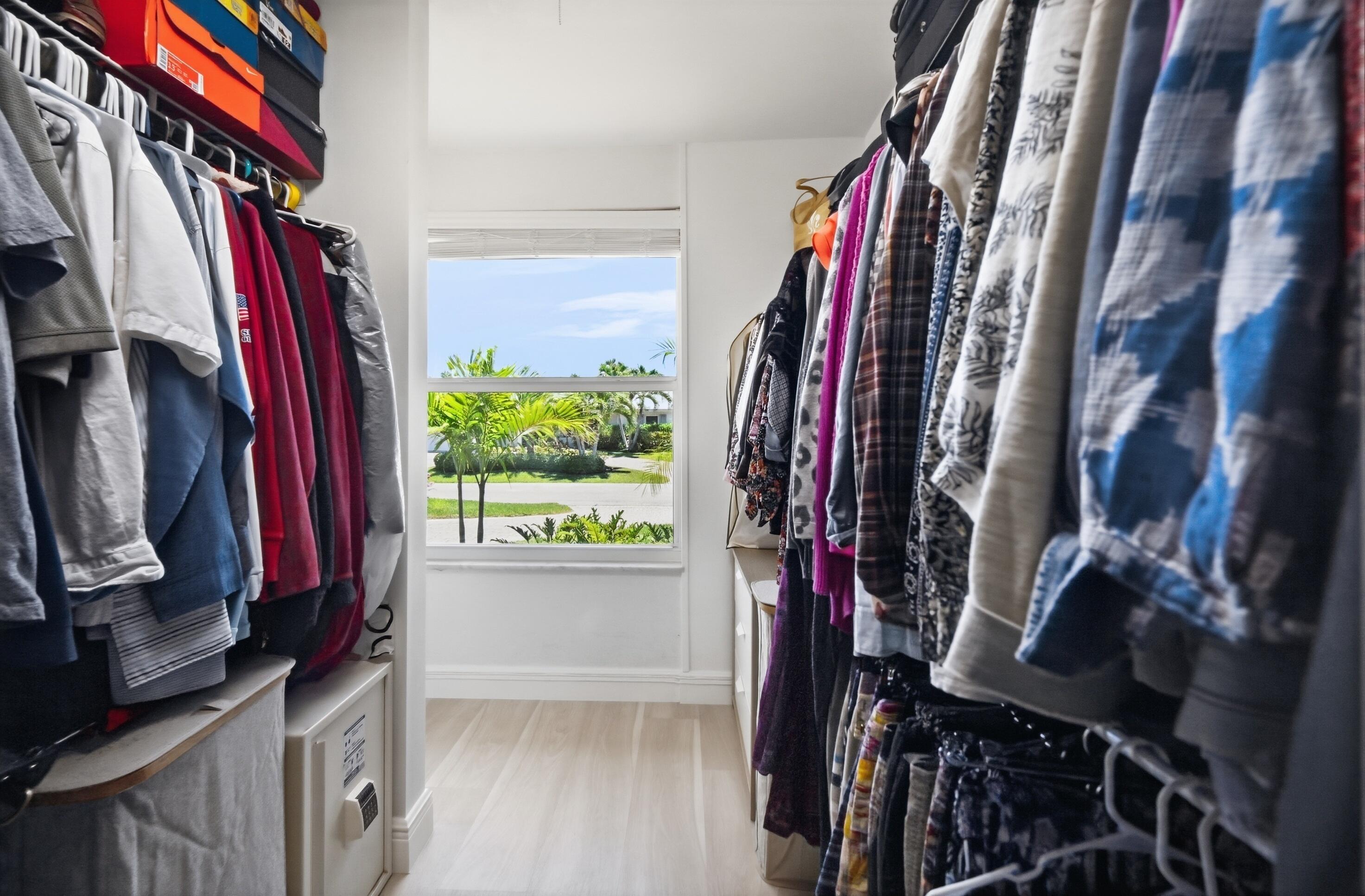 VENETIAN ISLES 3RD SEC - Residential