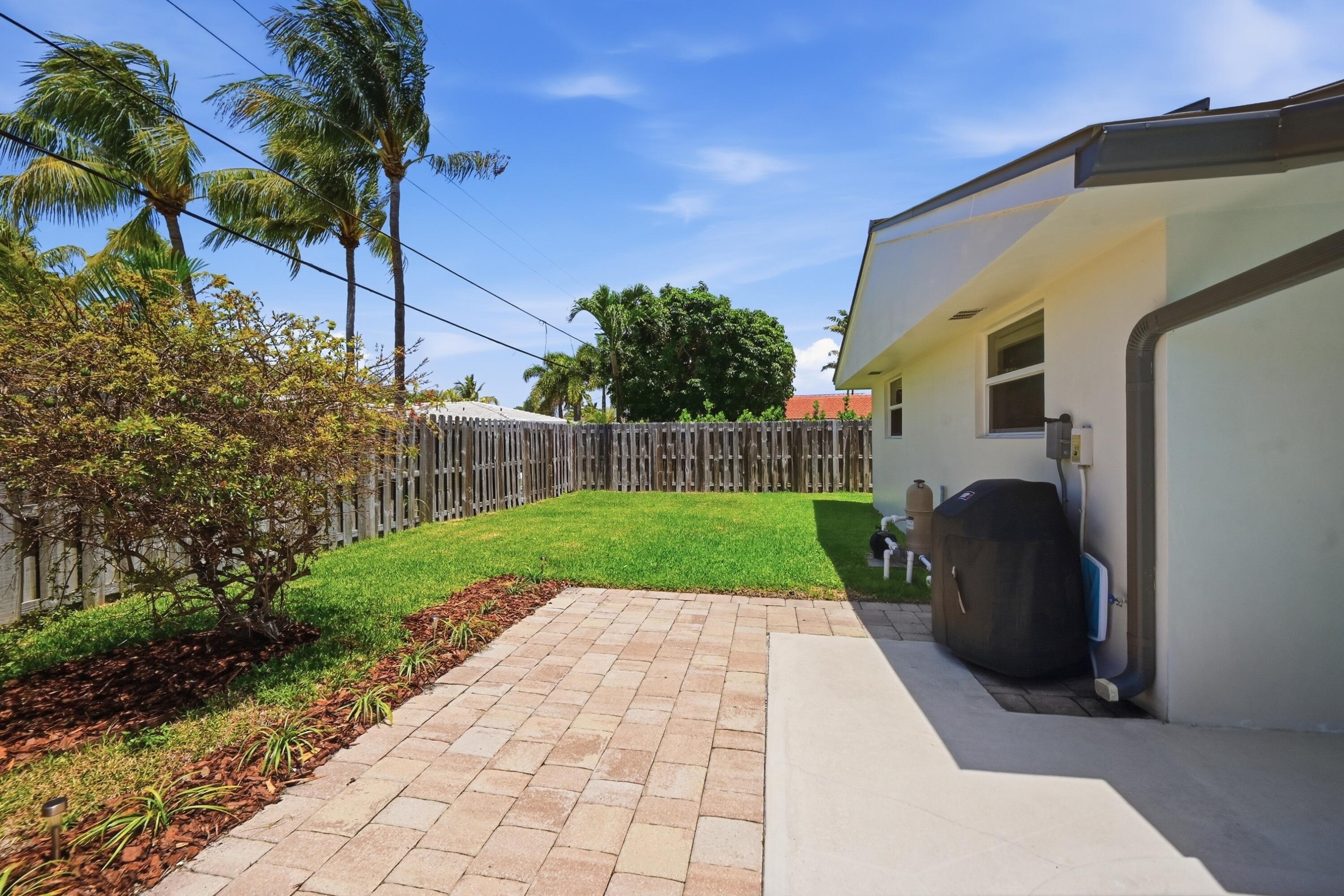 VENETIAN ISLES 3RD SEC - Residential