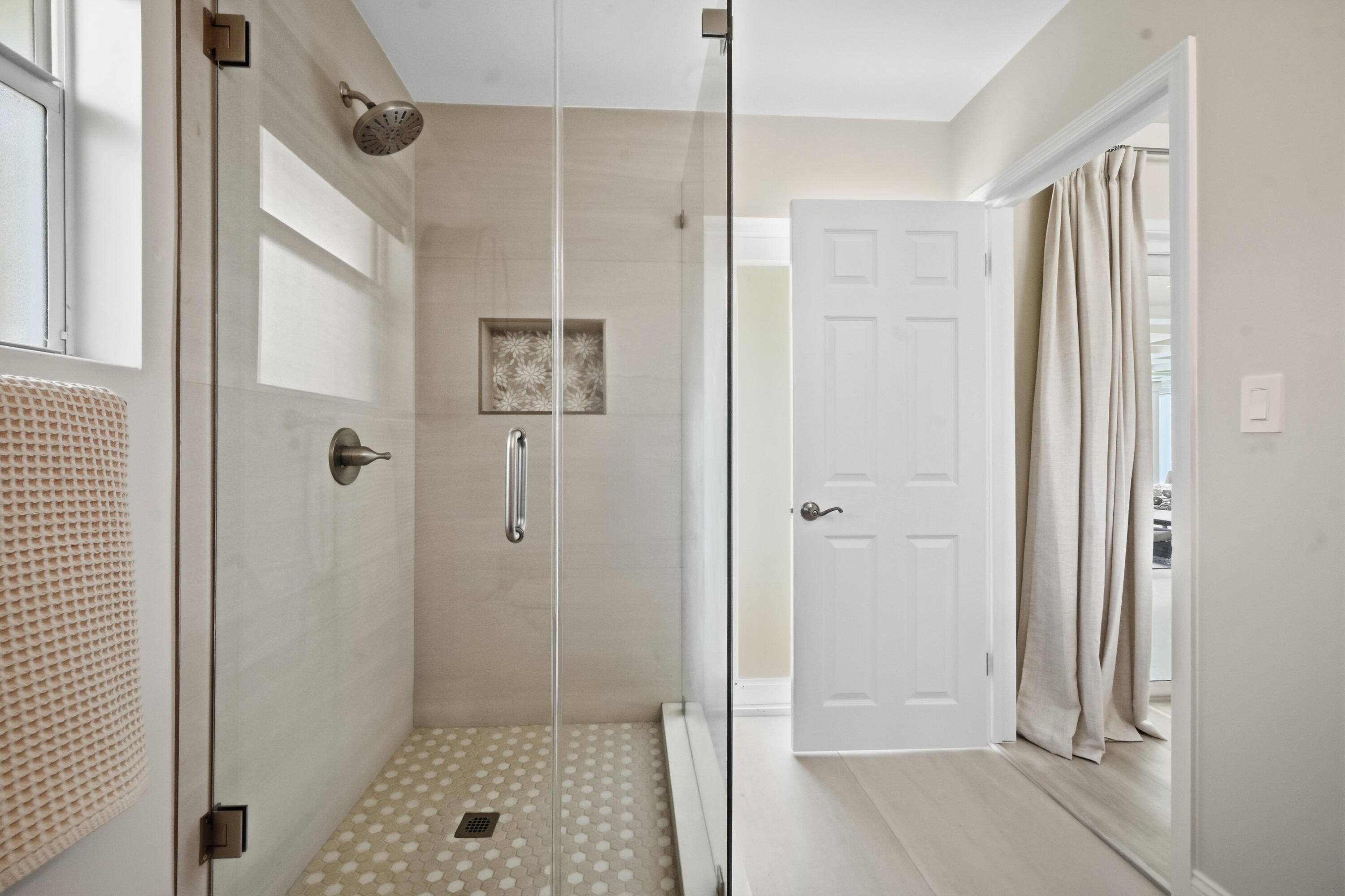 VENETIAN ISLES 3RD SEC - Residential