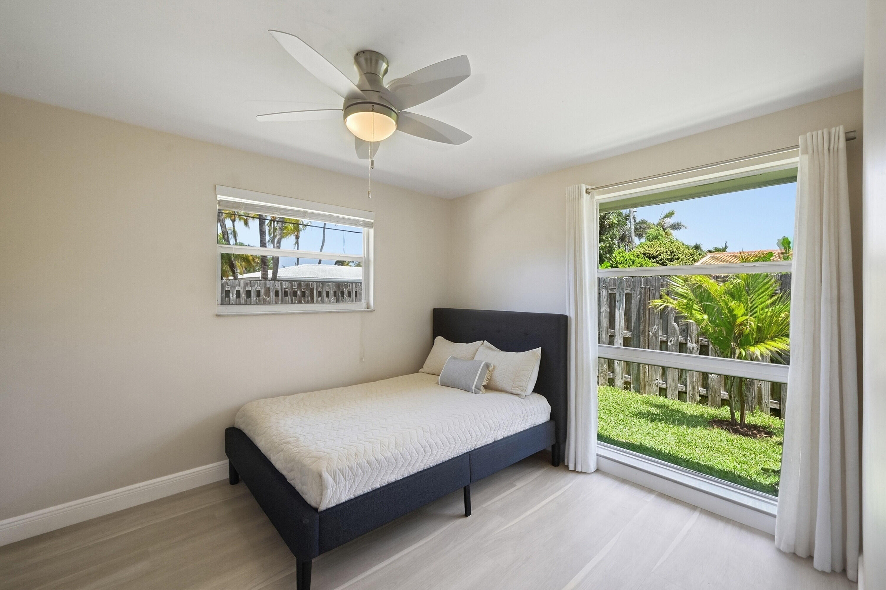 VENETIAN ISLES 3RD SEC - Residential