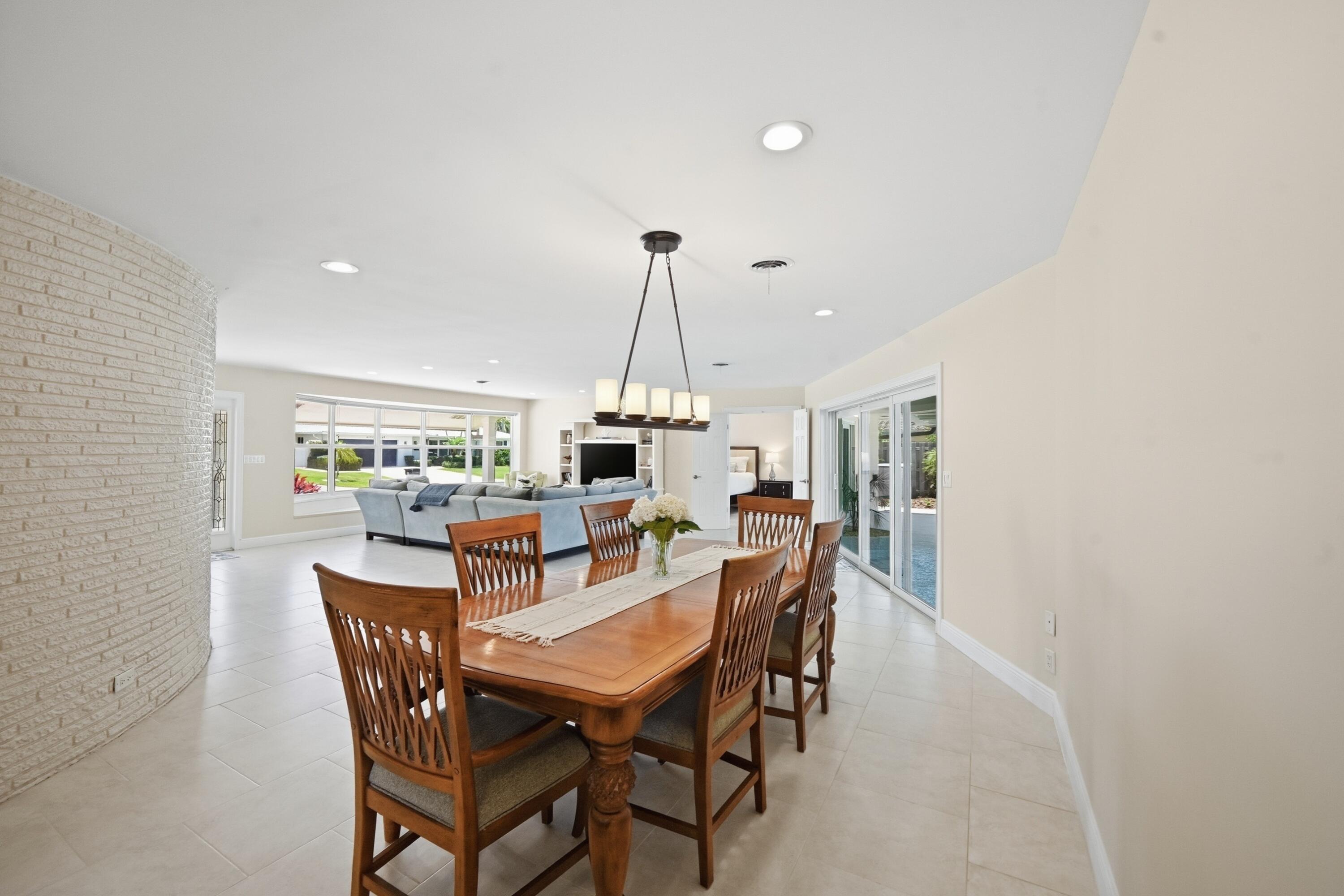 VENETIAN ISLES 3RD SEC - Residential