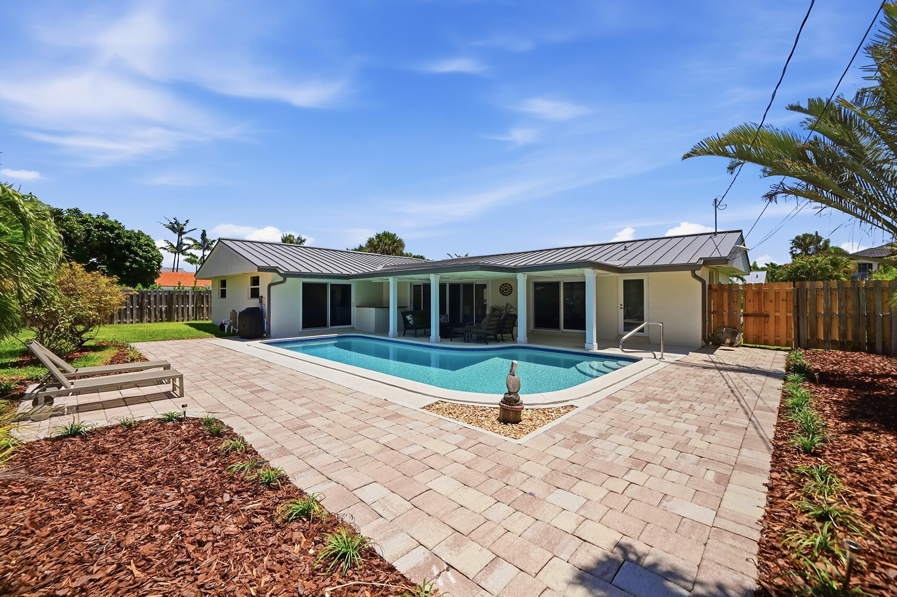 VENETIAN ISLES 3RD SEC - Residential