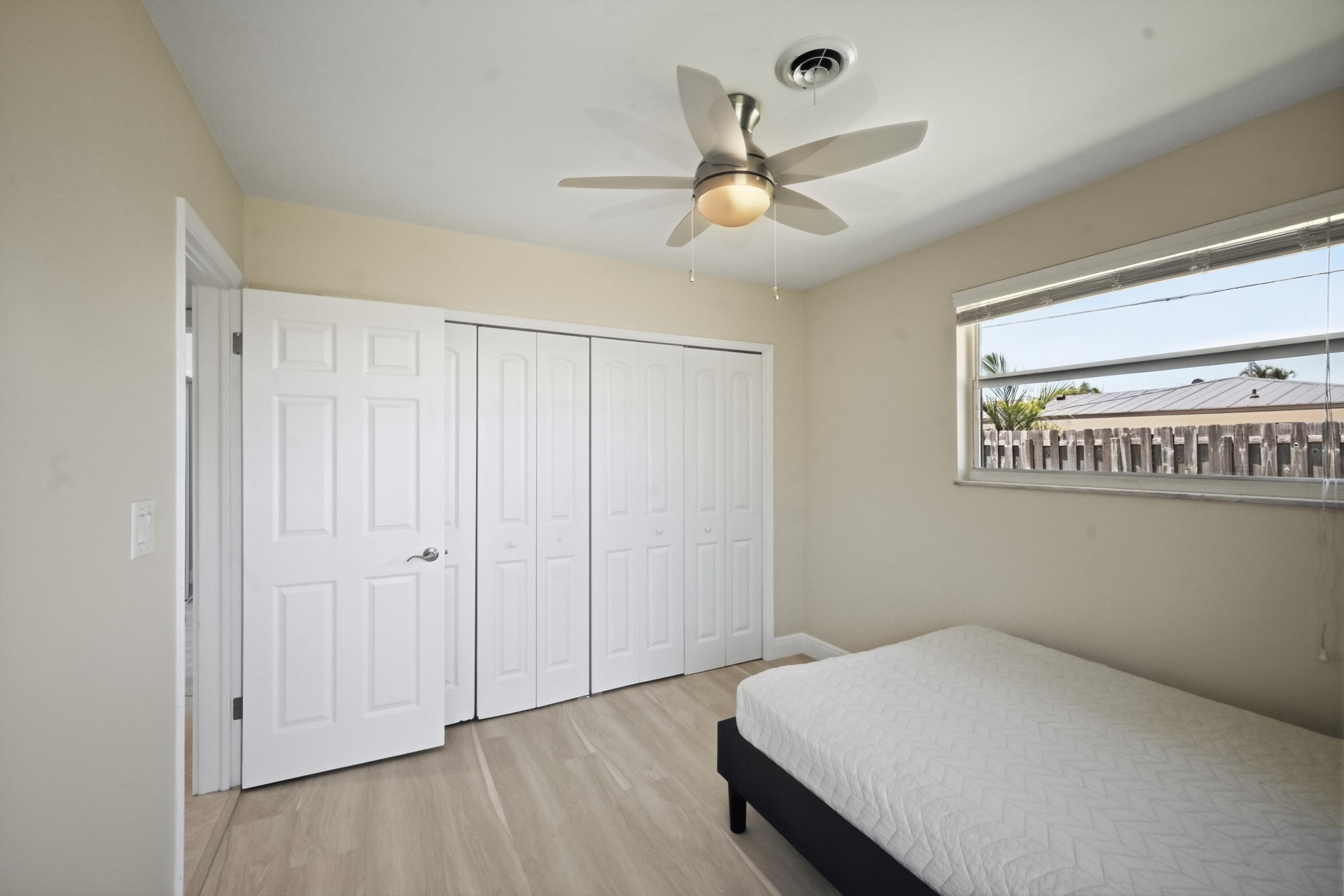 VENETIAN ISLES 3RD SEC - Residential