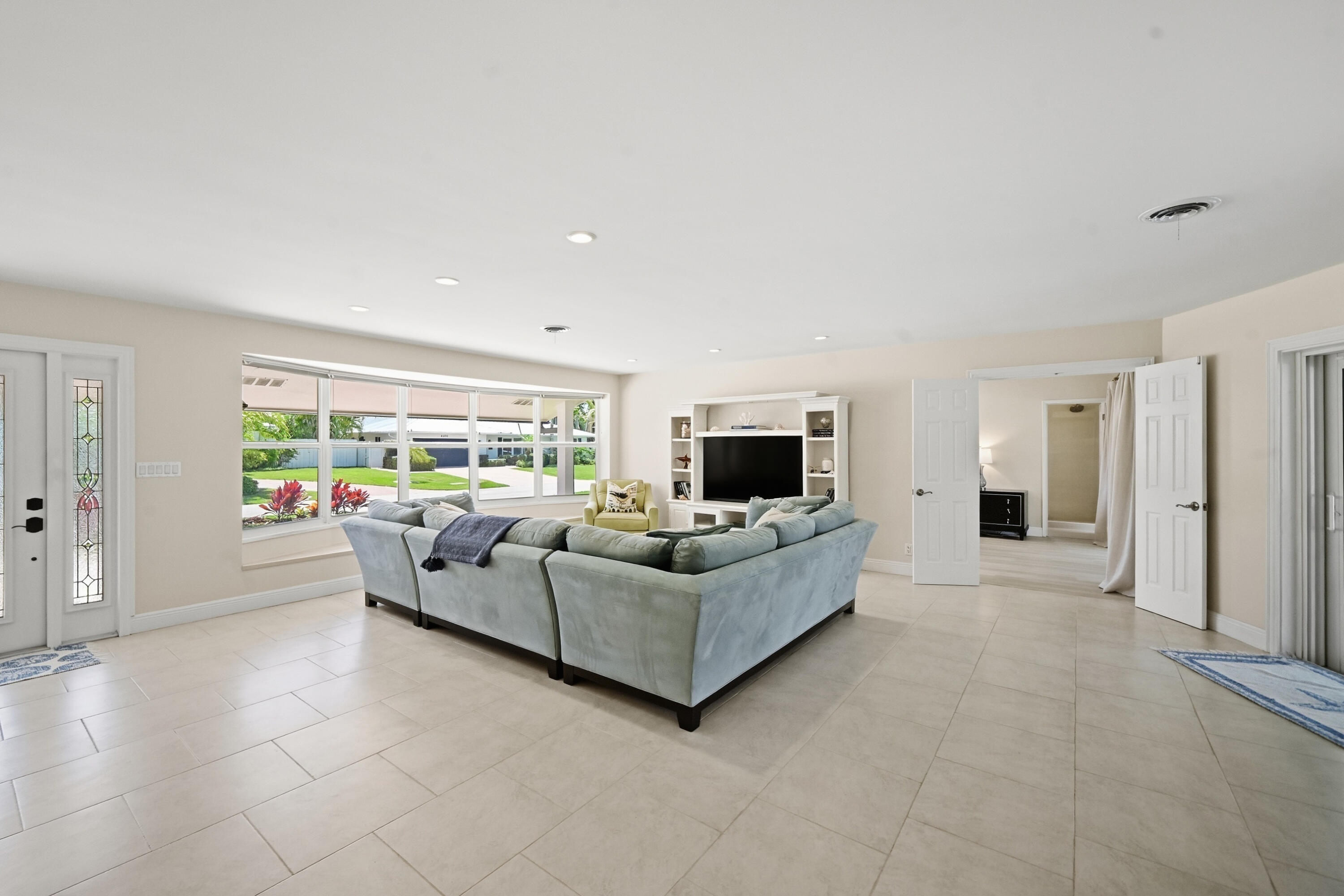 VENETIAN ISLES 3RD SEC - Residential
