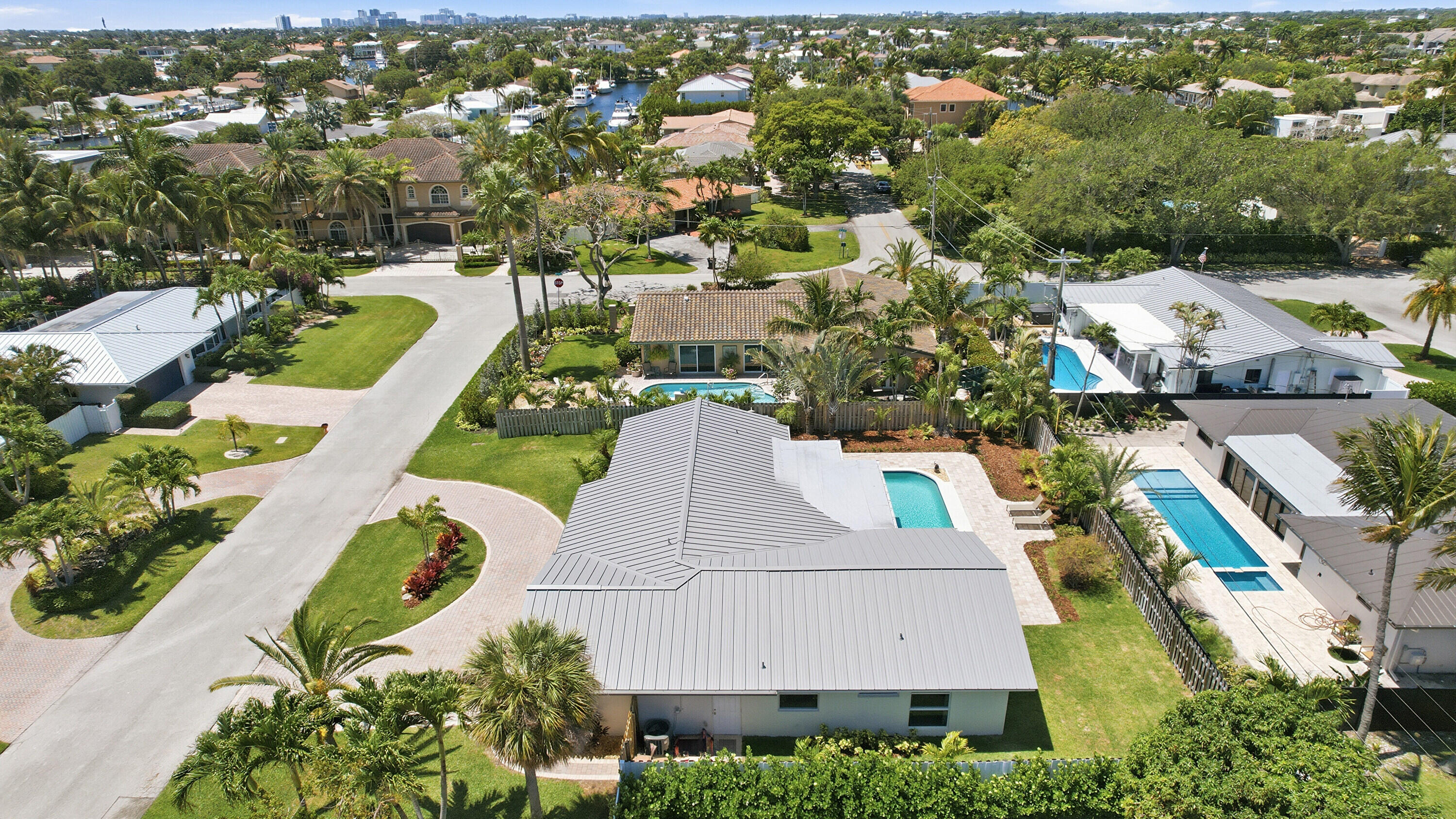 VENETIAN ISLES 3RD SEC - Residential
