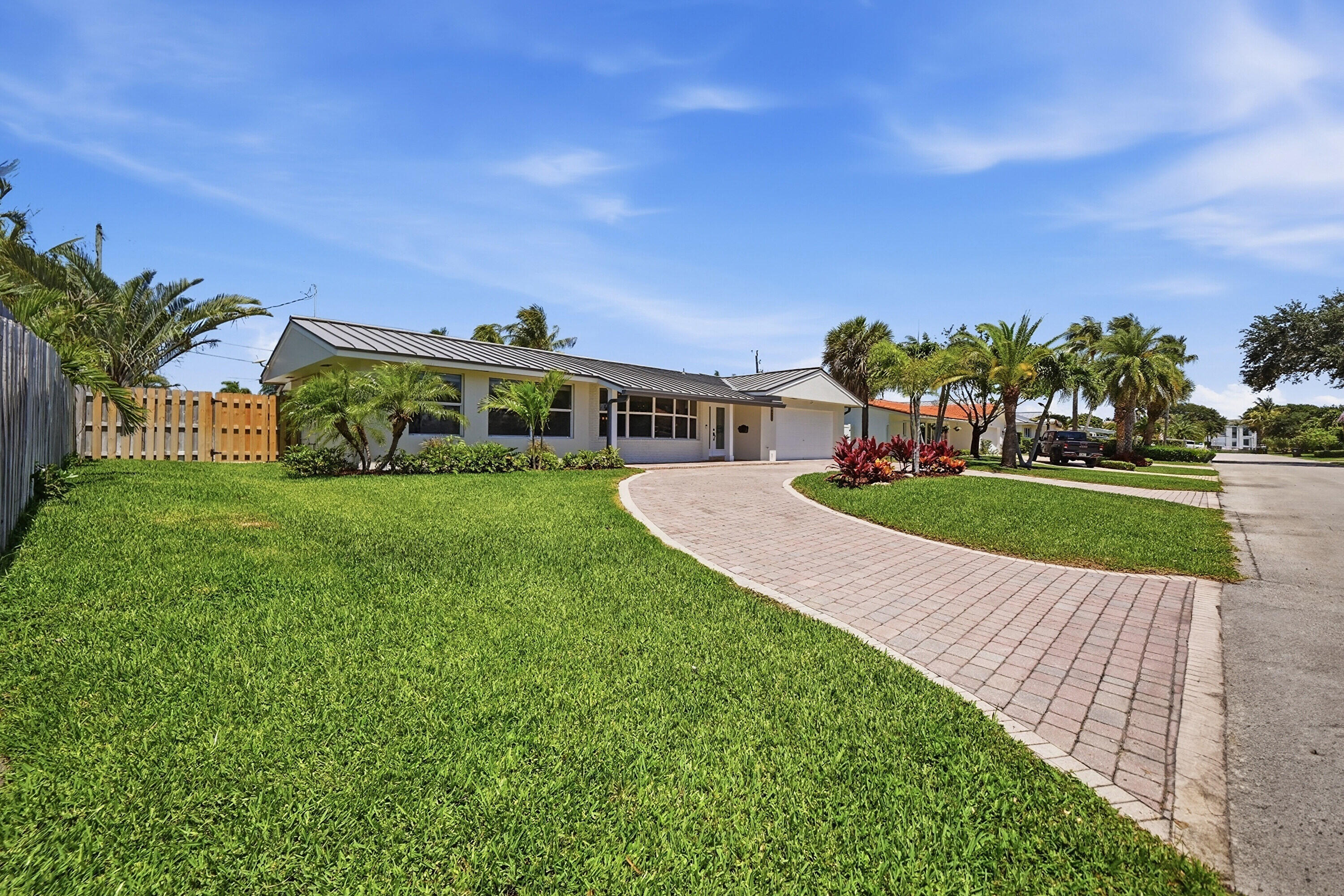 VENETIAN ISLES 3RD SEC - Residential