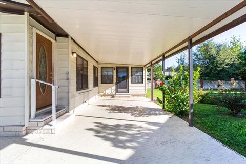 A home in Zephyrhills