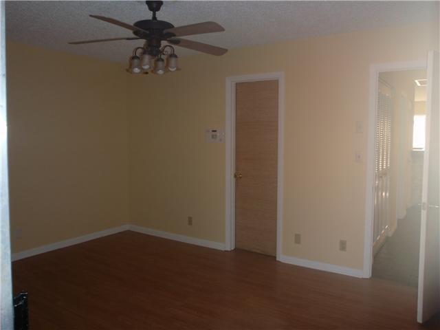 Lake Island - Residential
