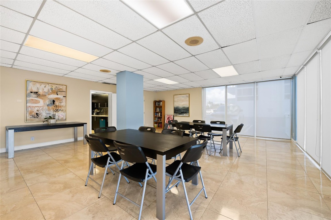 Embassy tower - Residential