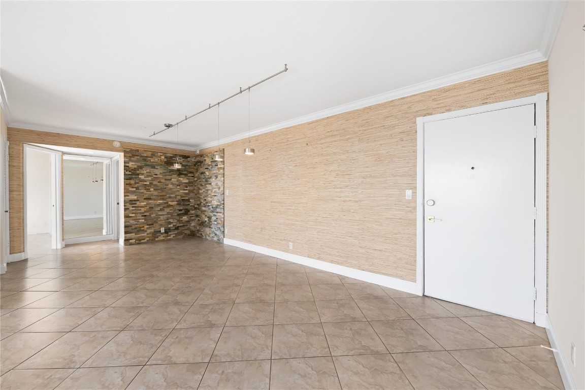 Embassy tower - Residential