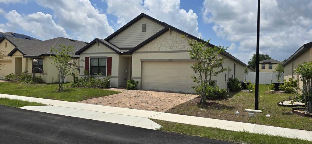 Photo of 528 Seafoam Circle, Fort Pierce, FL 34945 (MLS # B26031134)