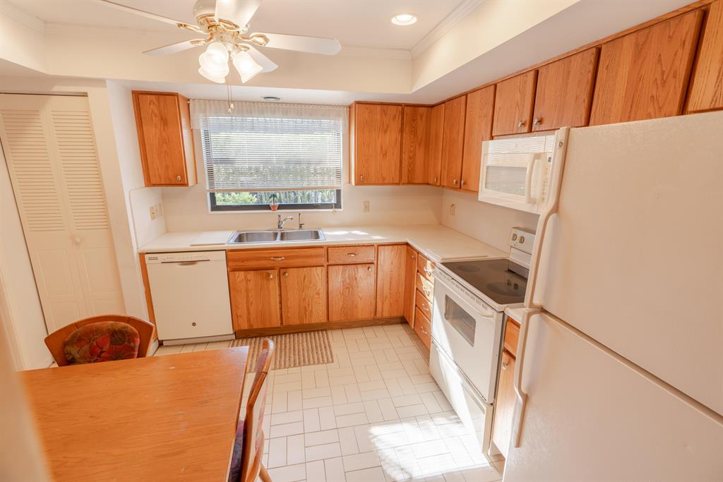 BUTTONWOOD 2 - Residential