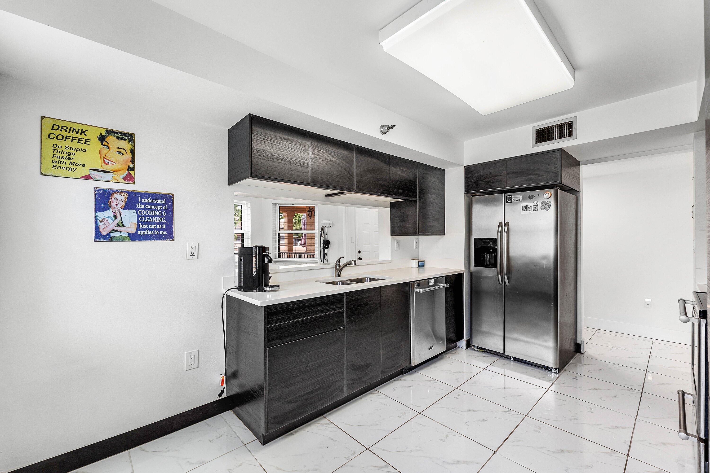 VILLA SONRISA CONDO - Residential