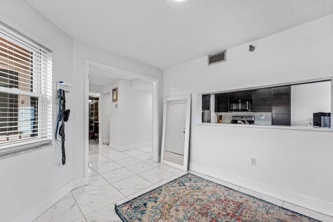 Tiny photo for 6614 Villa Sonrisa Drive #123, Boca Raton, FL 33433 (MLS # B26026672)