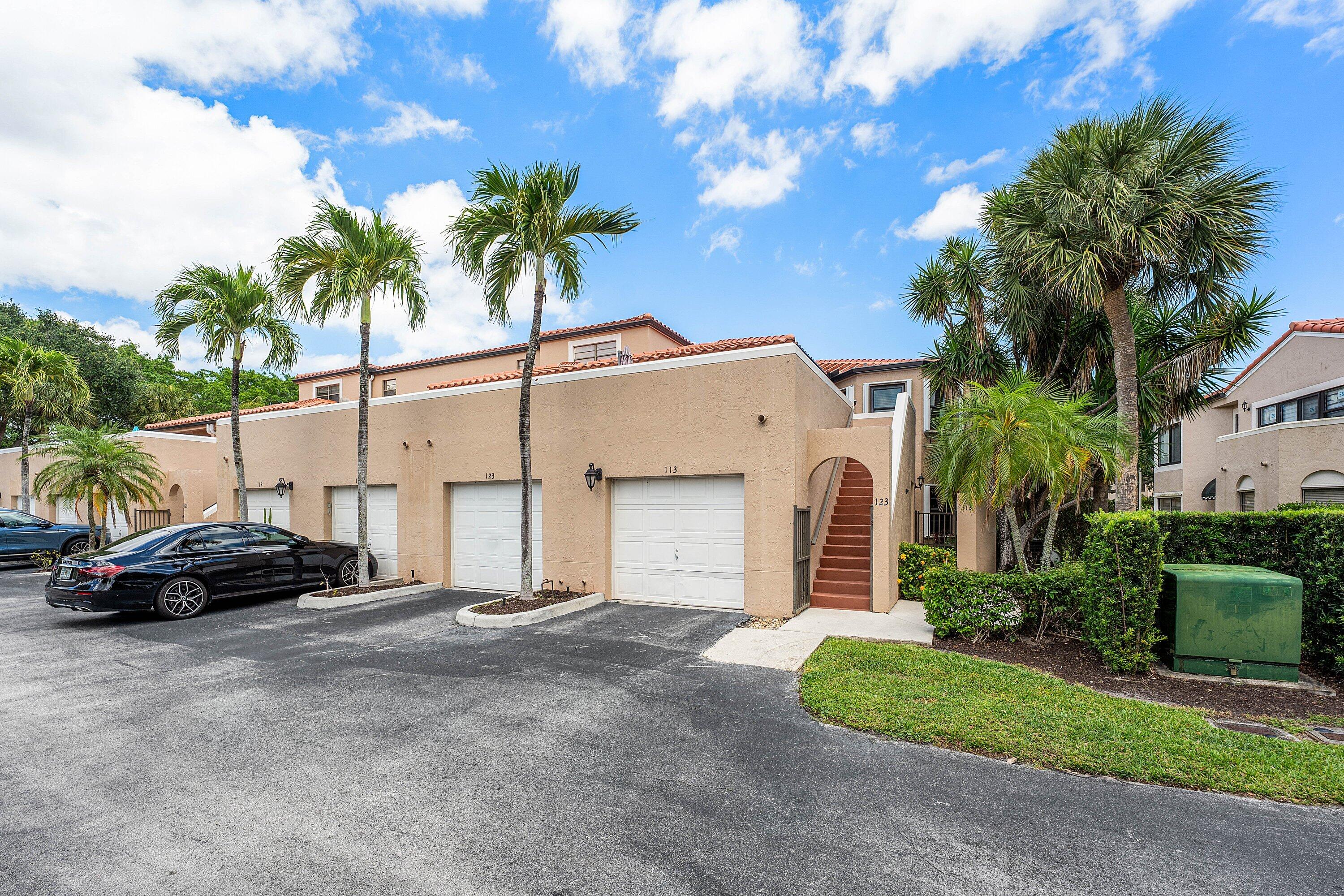 VILLA SONRISA CONDO - Residential