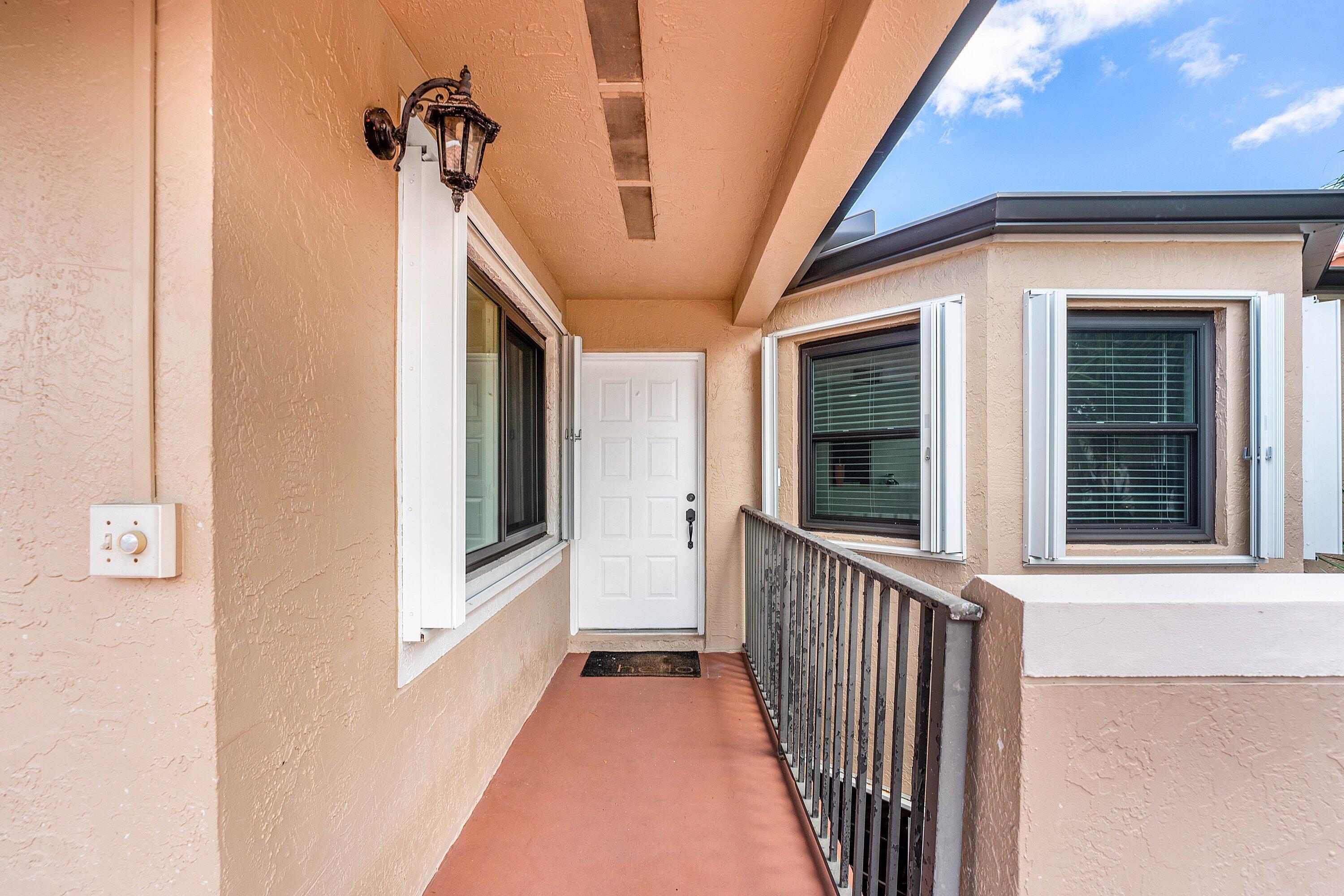 VILLA SONRISA CONDO - Residential