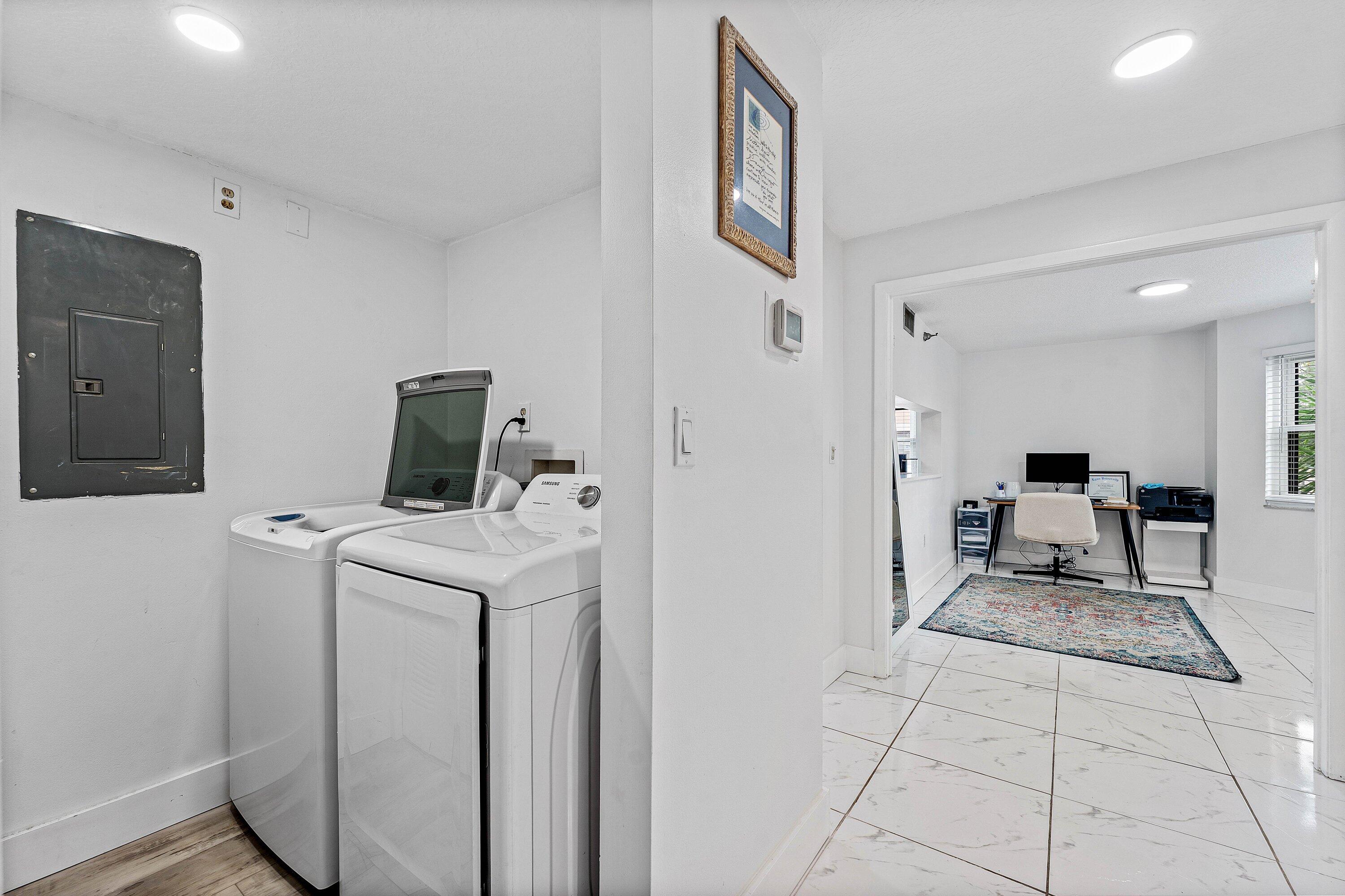 VILLA SONRISA CONDO - Residential