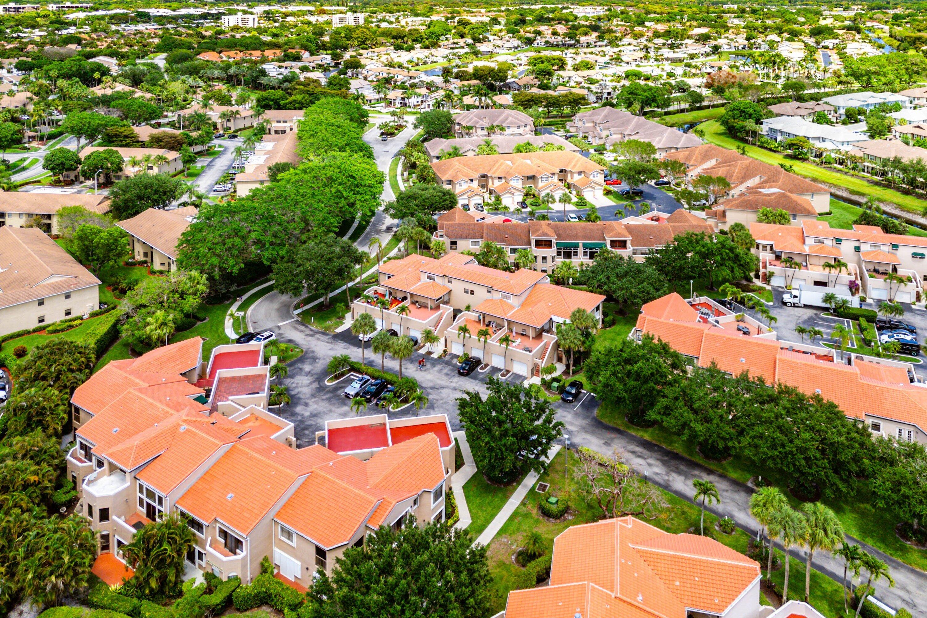 VILLA SONRISA CONDO - Residential
