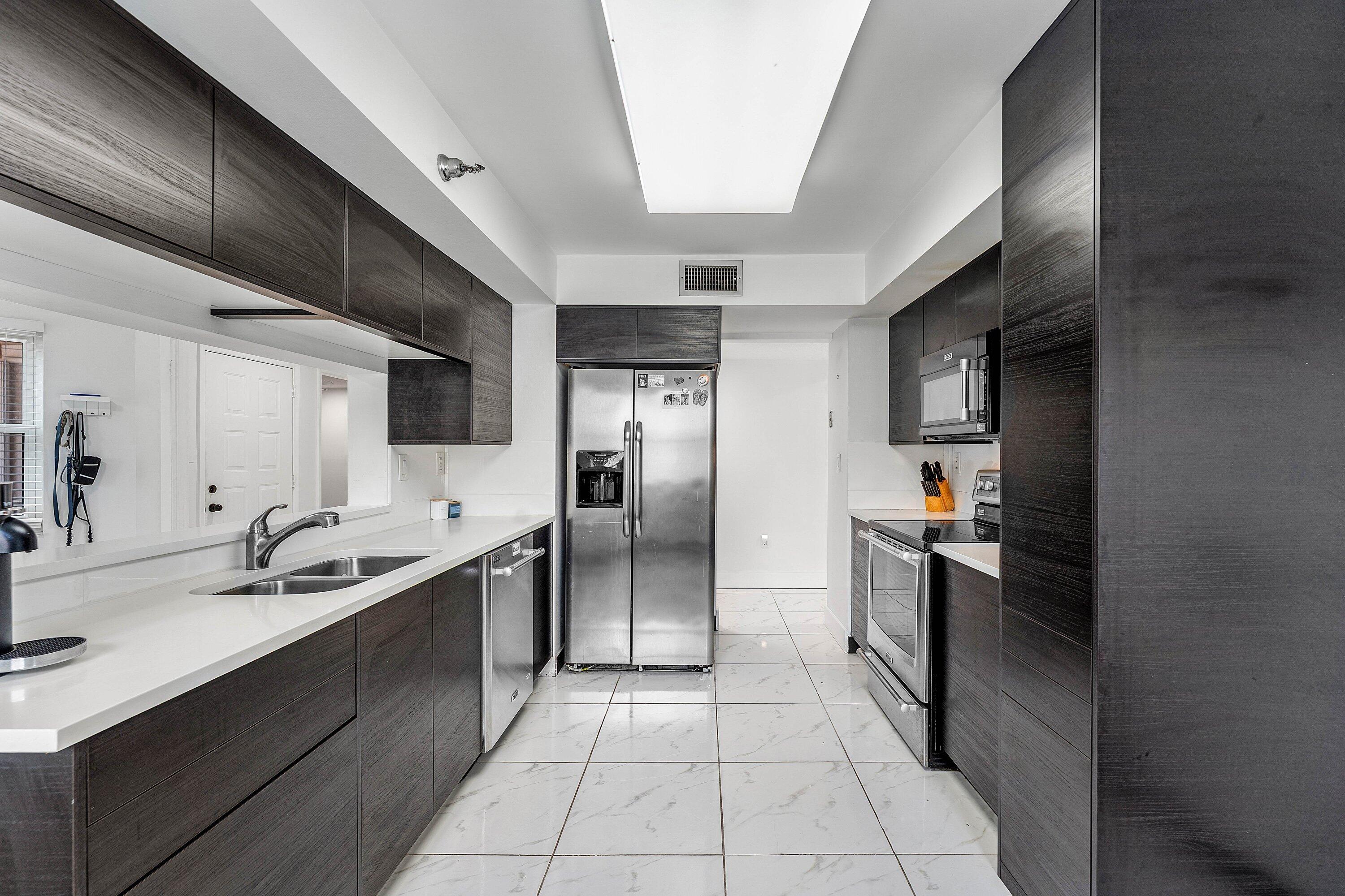 VILLA SONRISA CONDO - Residential