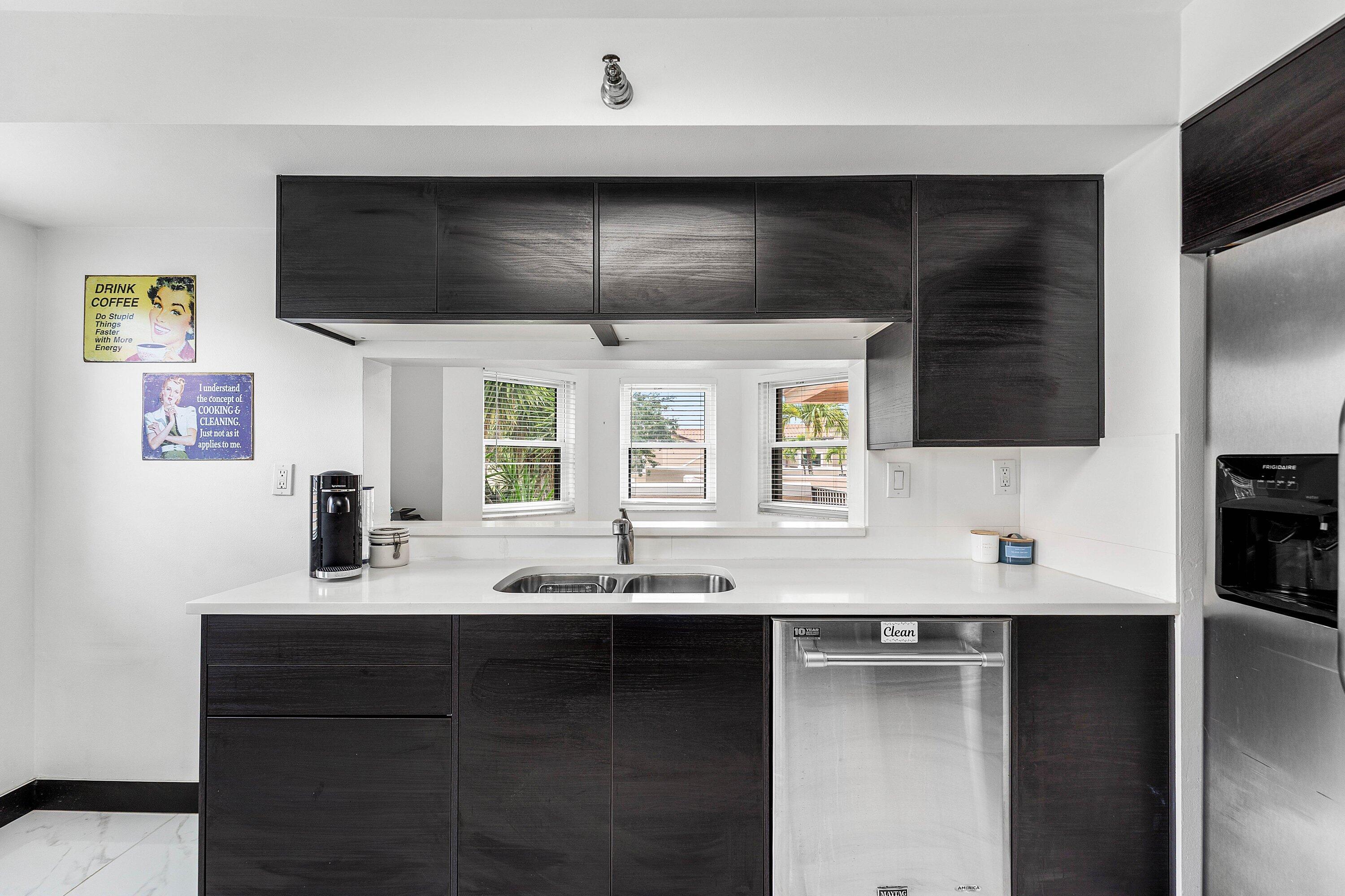 VILLA SONRISA CONDO - Residential