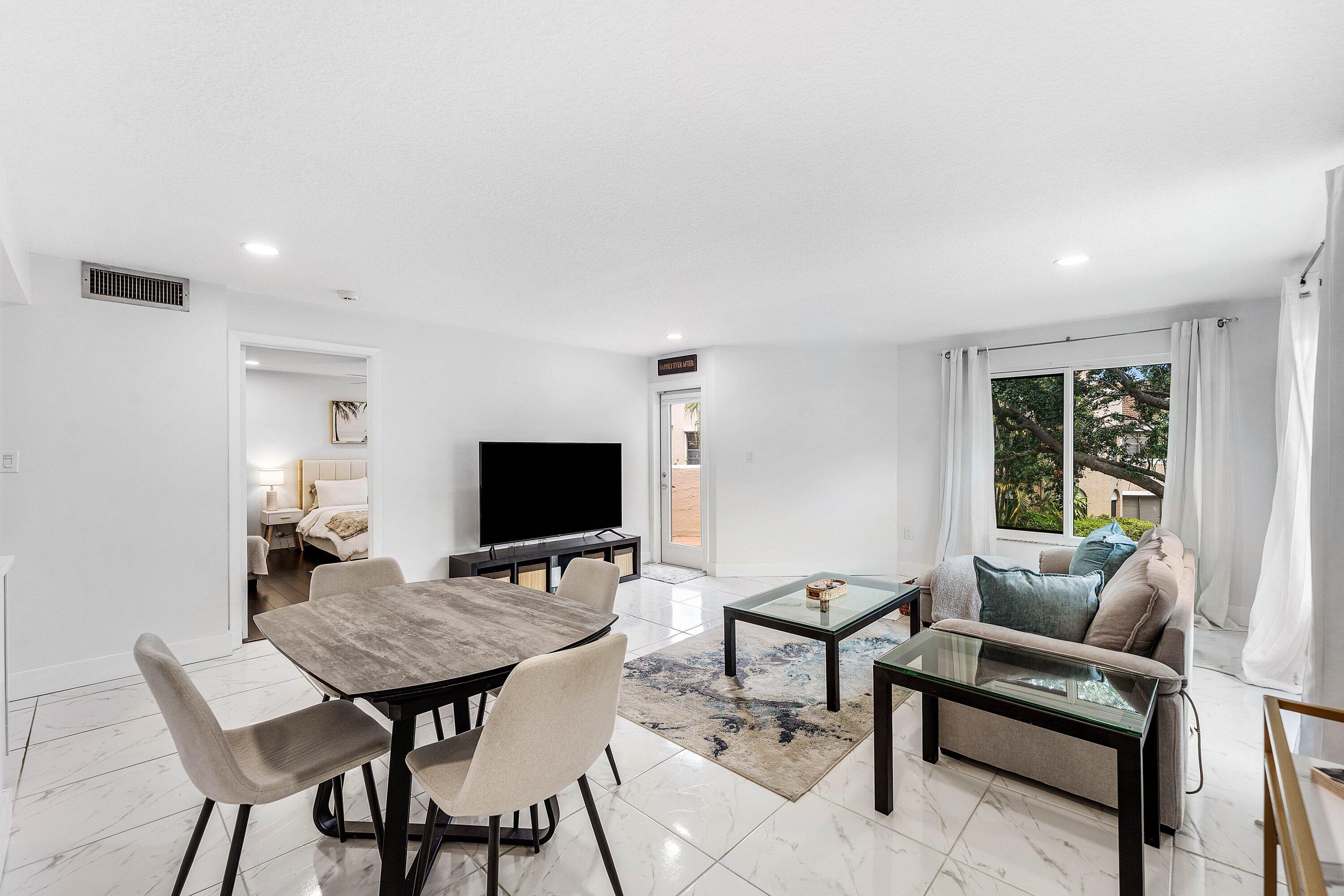 VILLA SONRISA CONDO - Residential