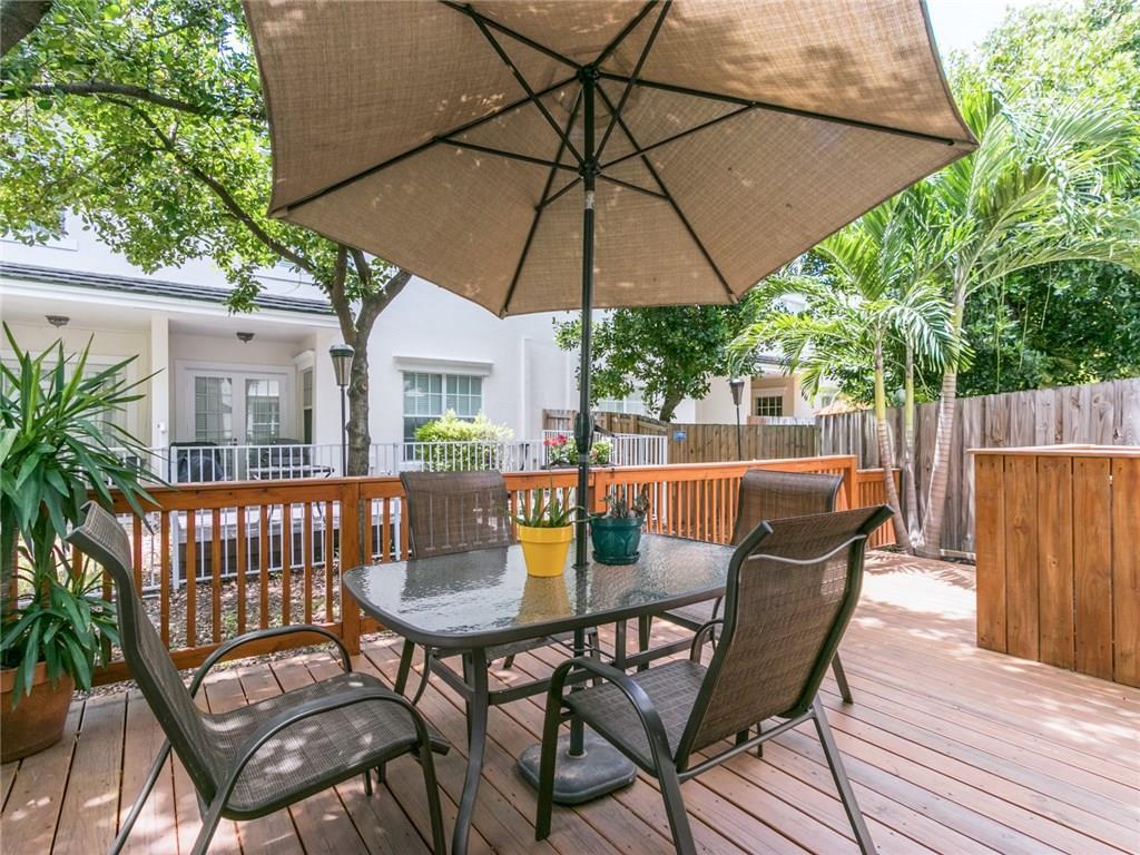Jamestown Square - Residential