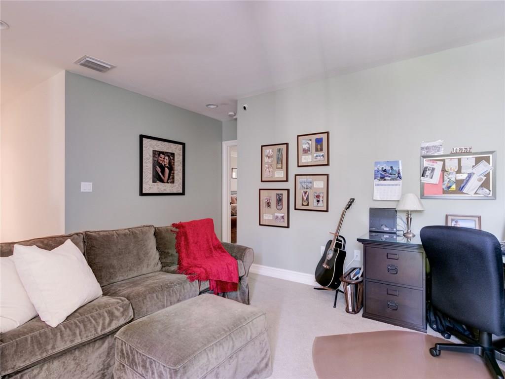 Jamestown Square - Residential