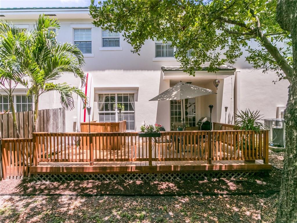 Jamestown Square - Residential