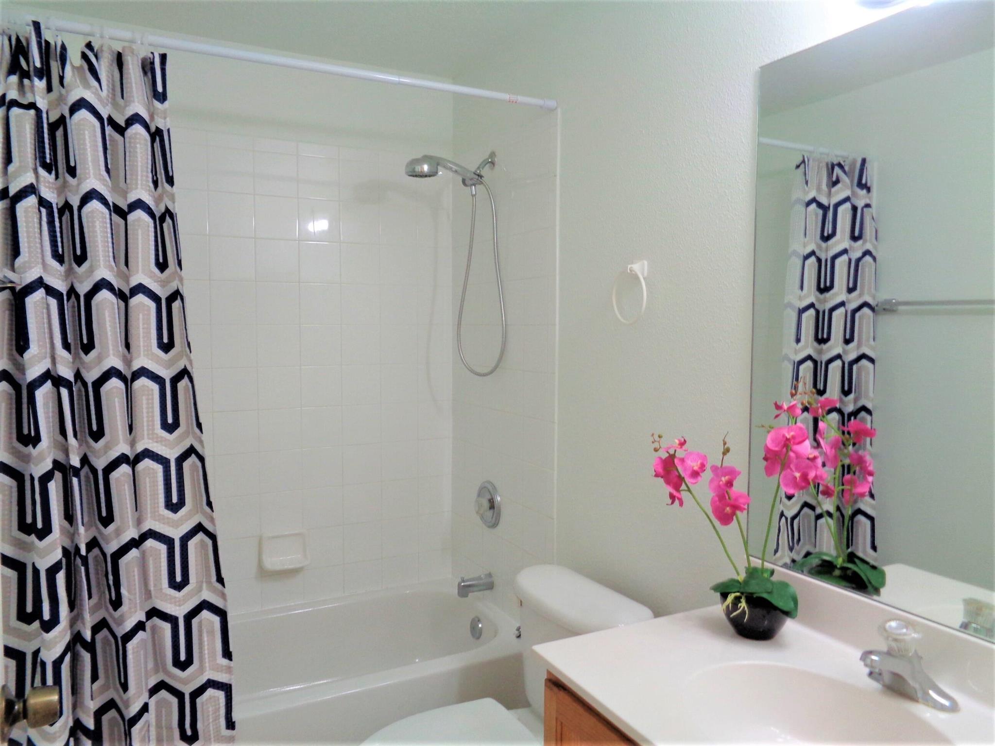 REPLAT OF SABAL TRACE SUB - Residential Lease