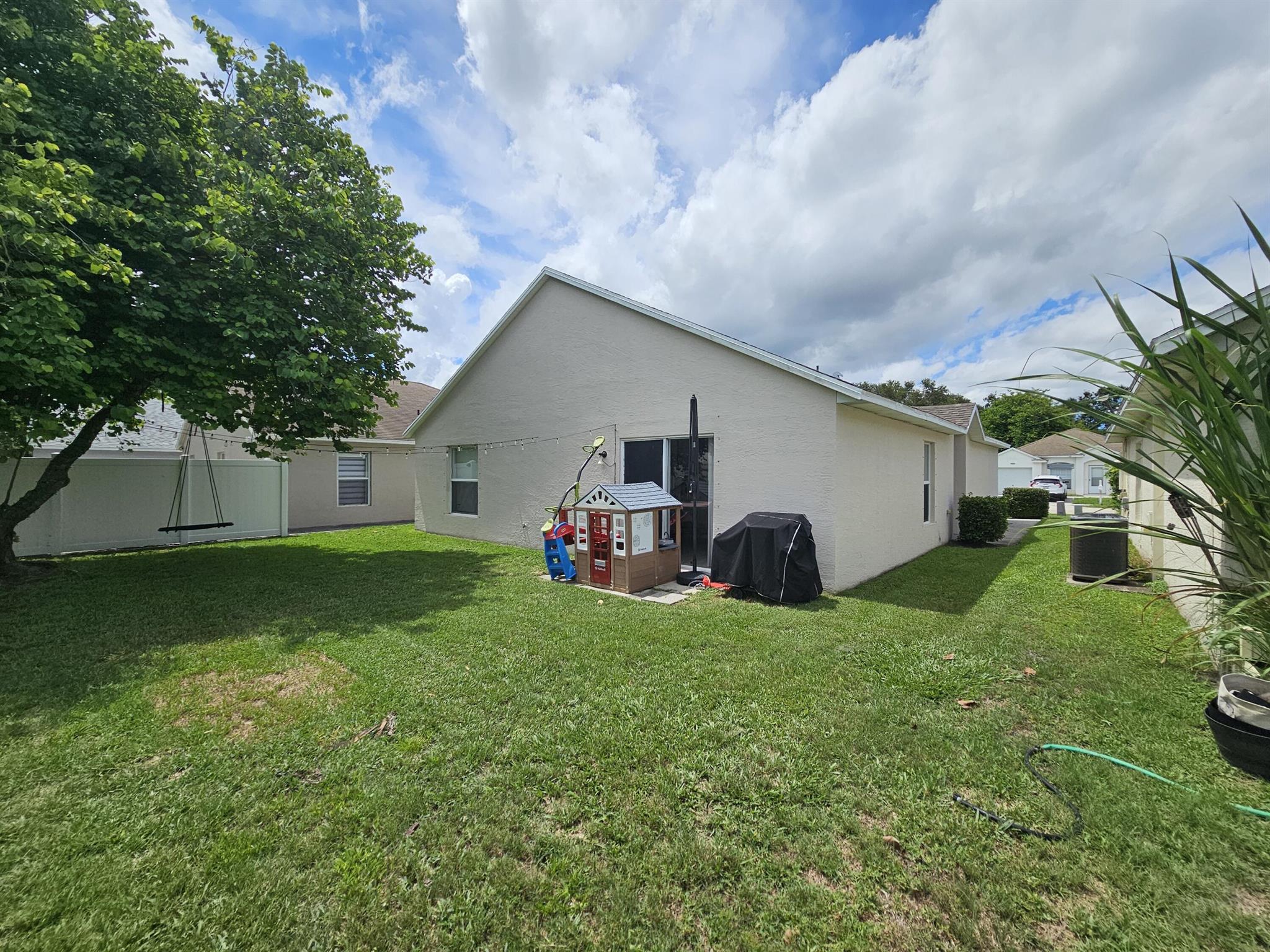 REPLAT OF SABAL TRACE SUB - Residential Lease