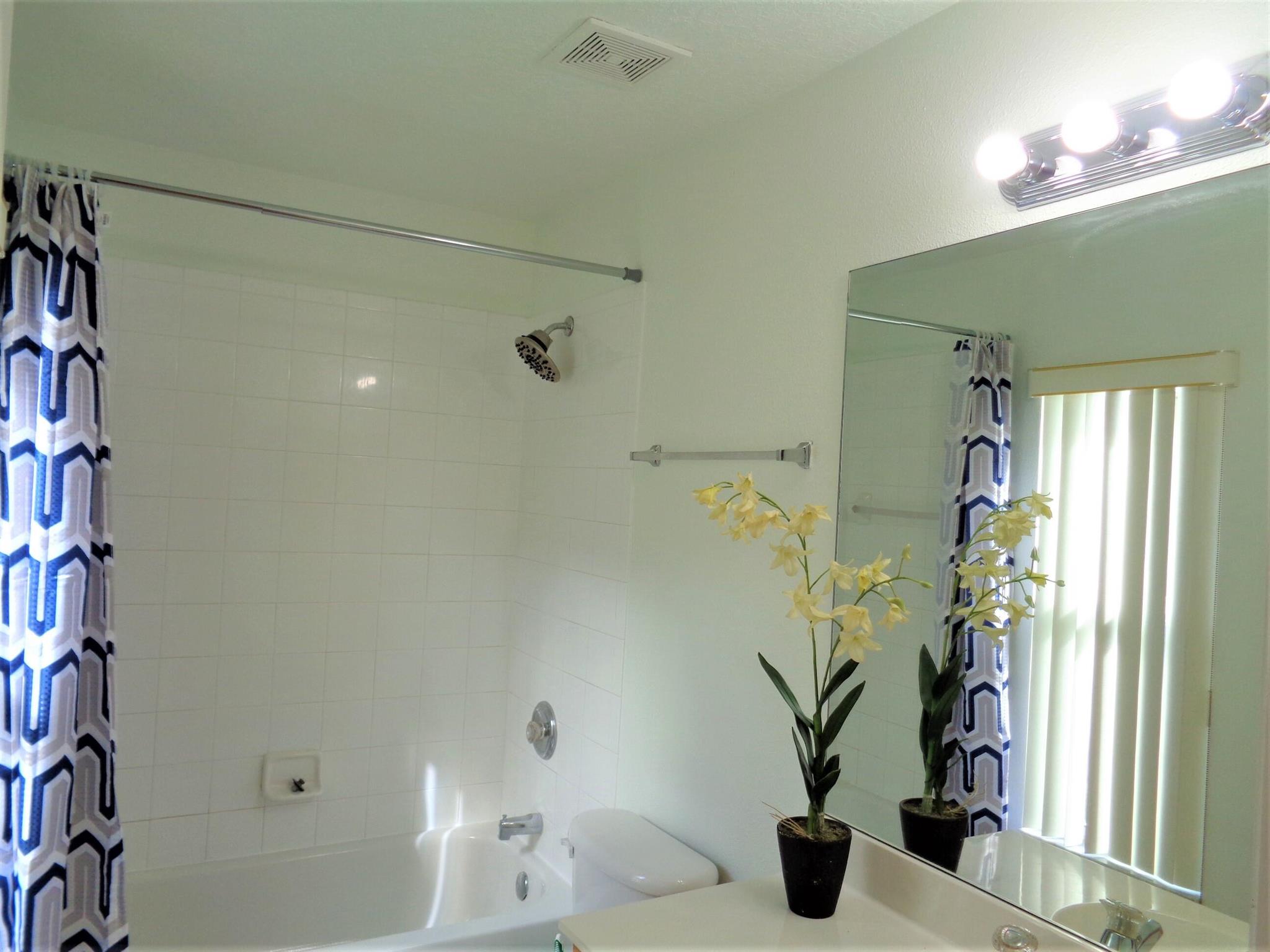 REPLAT OF SABAL TRACE SUB - Residential Lease