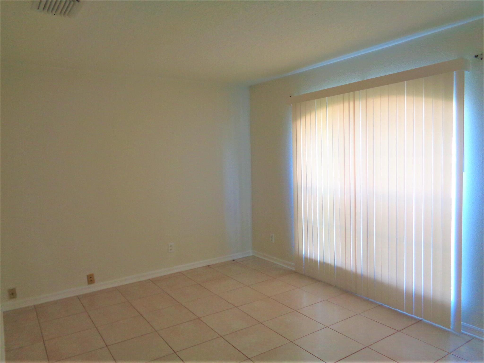 REPLAT OF SABAL TRACE SUB - Residential Lease