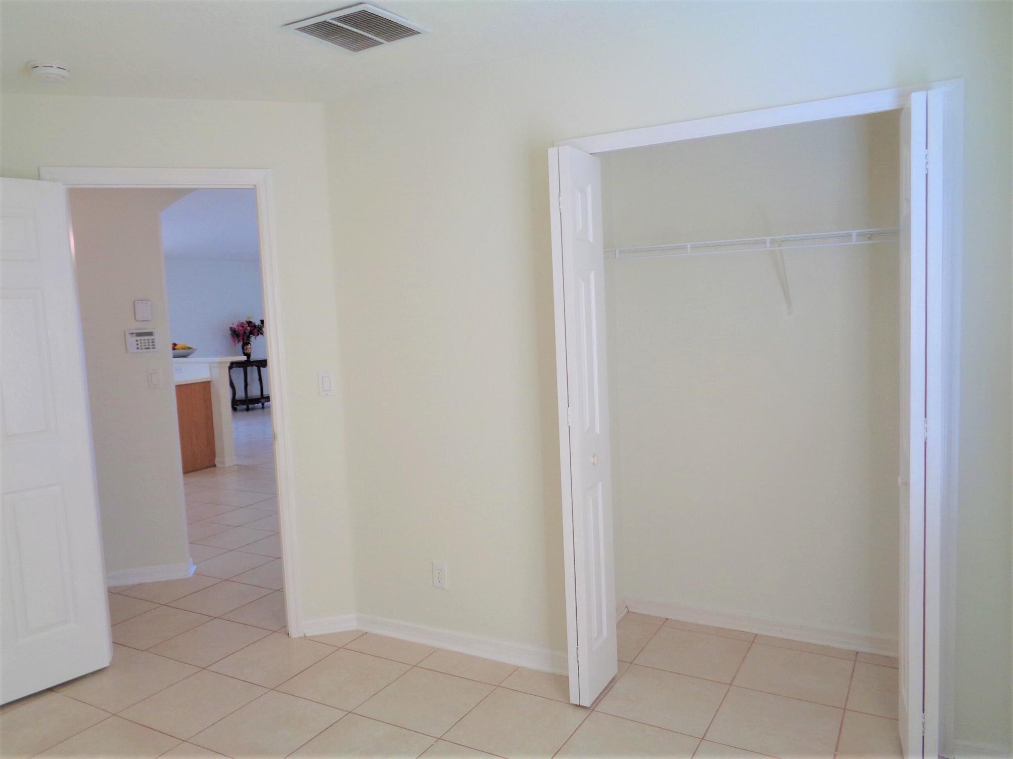 REPLAT OF SABAL TRACE SUB - Residential Lease