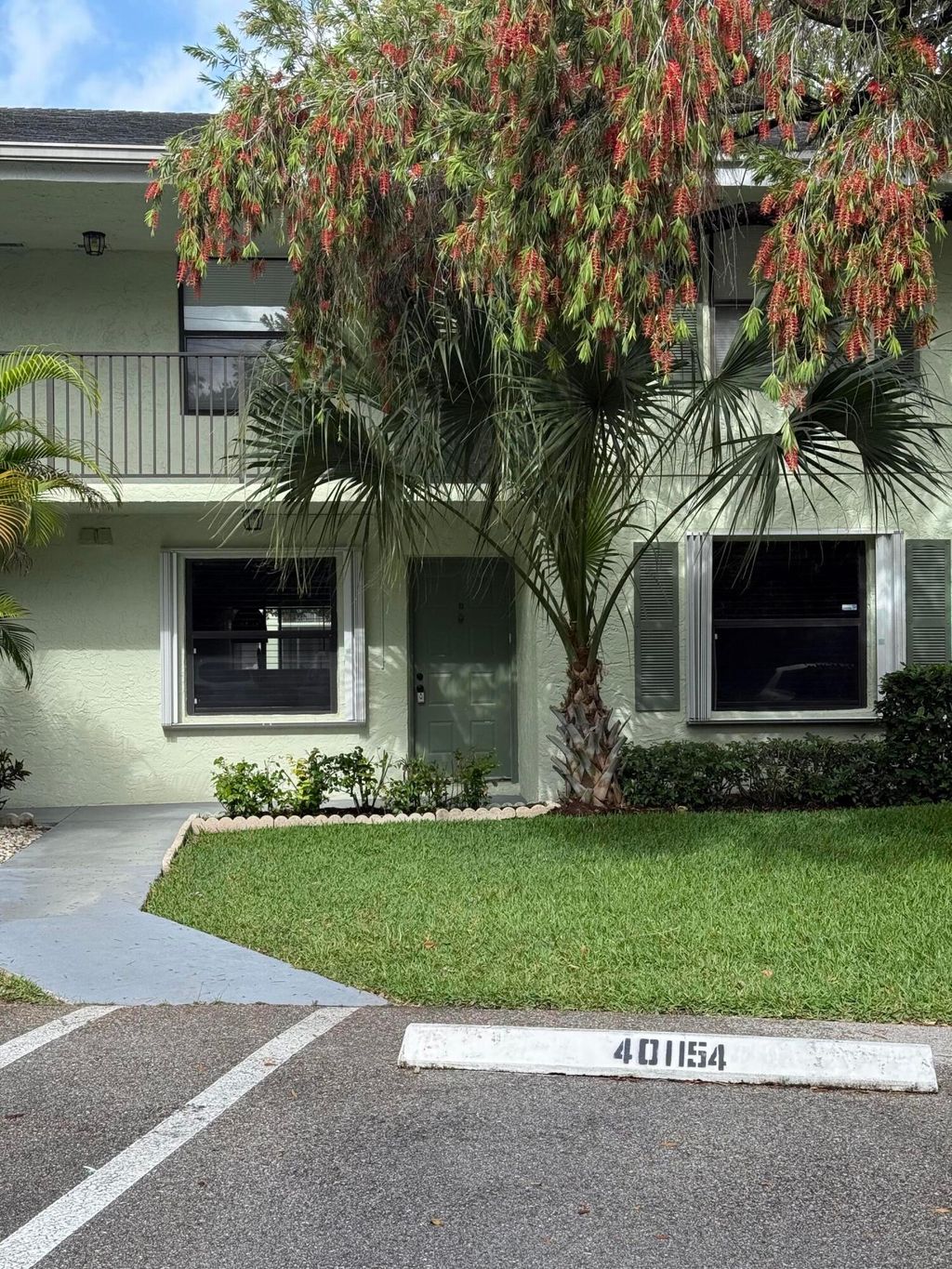 Photo of 401 Sabal Ridge Circle #401b, Palm Beach Gardens, FL 33418 (MLS # B26012660)